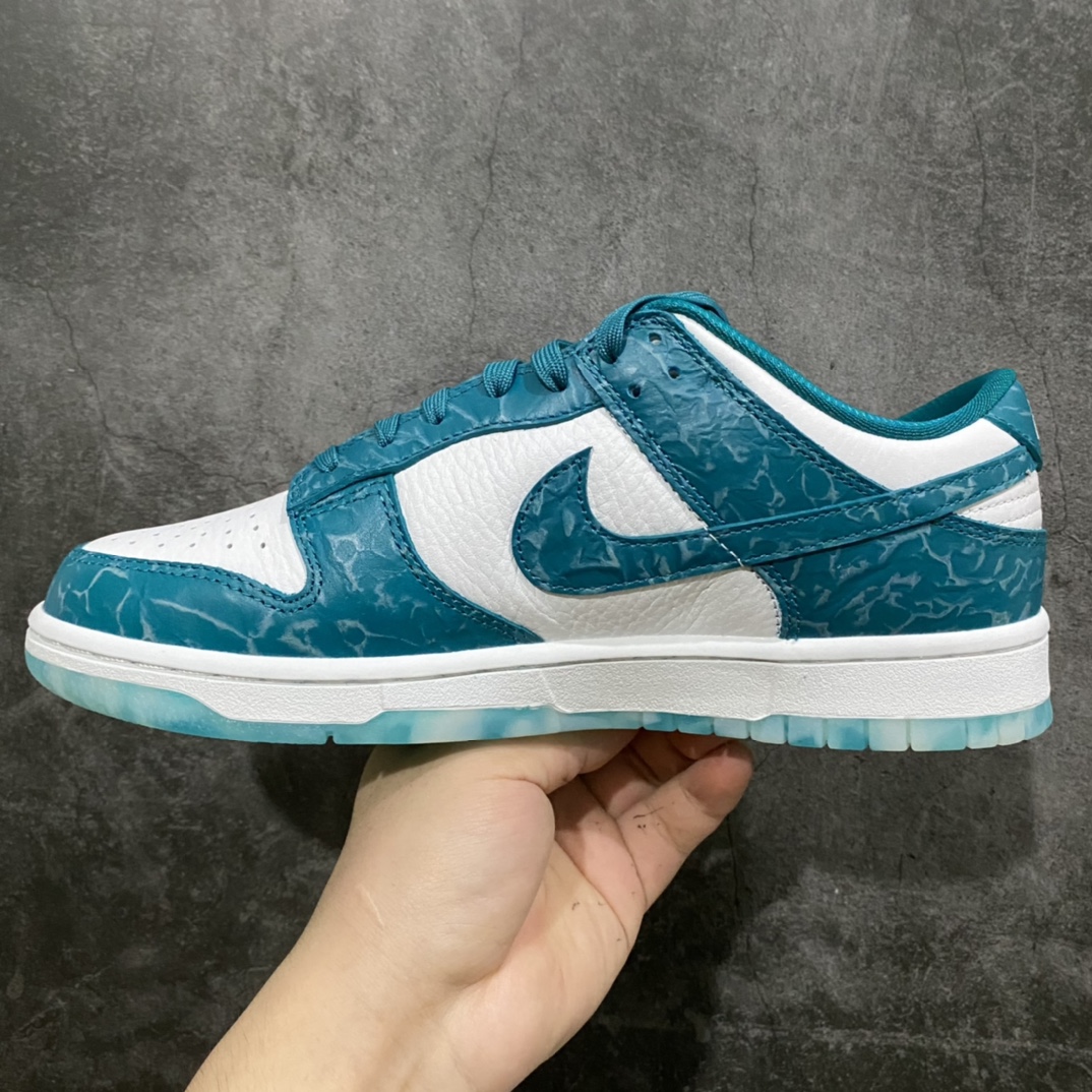 图片[2]-PK版本Dunk Low \”Ocean\” 蓝色 海洋 低帮潮流休闲板鞋 货号：DV3029-100 顶级纯原生产线 独立开发 独家原版原盒 原底原料 开模打造 原厂织唛鞋标 高精密准度 原楦原纸板开发 匹配原版98%以上 后跟垫棉独家呈现 反口里弧度正确 原厂鞋垫 背胶 后跟电绣针数 与正品一致 原厂头层皮料 原厂车缝线 质感无敌 皮料切割干净 无任何毛边 清洁度细节完美 尺码：35.5 36 36.5 37.5 38 38.5 39 40 40.5 41 42 42.5 43 44 44.5 45 46 47.5-选品中心