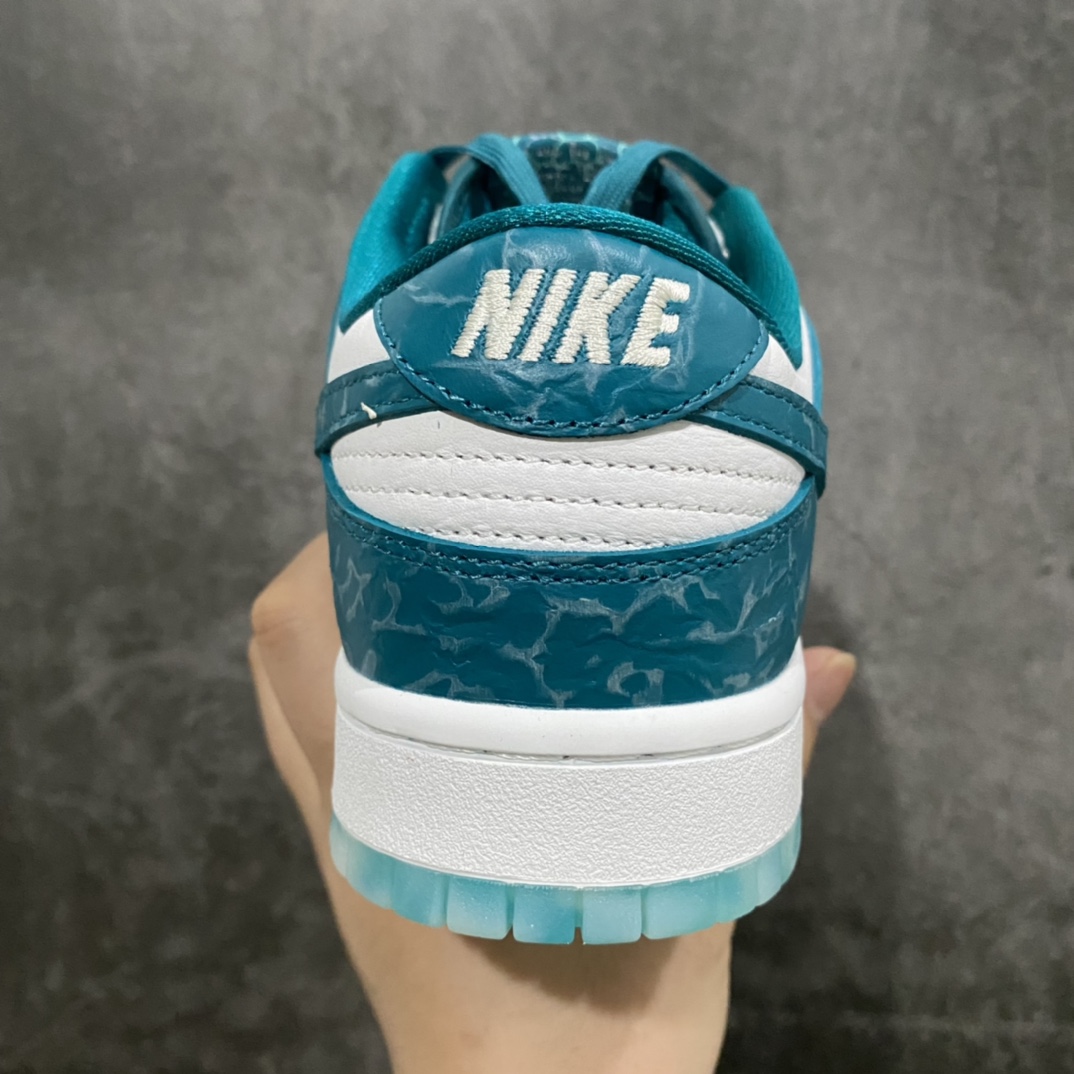 图片[4]-PK版本Dunk Low \”Ocean\” 蓝色 海洋 低帮潮流休闲板鞋 货号：DV3029-100 顶级纯原生产线 独立开发 独家原版原盒 原底原料 开模打造 原厂织唛鞋标 高精密准度 原楦原纸板开发 匹配原版98%以上 后跟垫棉独家呈现 反口里弧度正确 原厂鞋垫 背胶 后跟电绣针数 与正品一致 原厂头层皮料 原厂车缝线 质感无敌 皮料切割干净 无任何毛边 清洁度细节完美 尺码：35.5 36 36.5 37.5 38 38.5 39 40 40.5 41 42 42.5 43 44 44.5 45 46 47.5-选品中心
