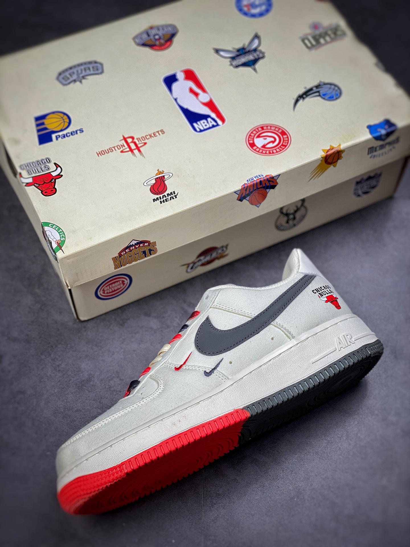 220 Nike Air Force 1 Low 07 串标白灰红渐变 芝加哥公牛 NA2022-005