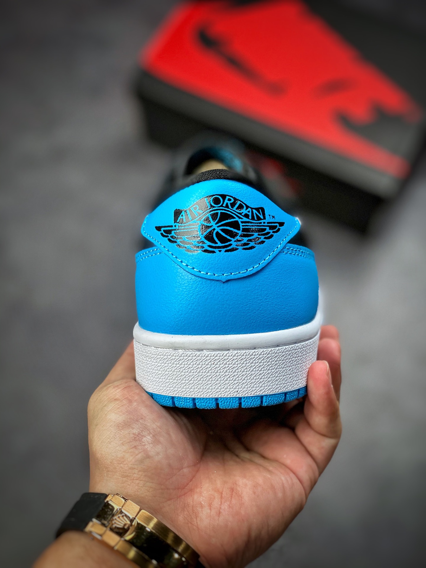 200 原装Air Jordan AJ1 Low 黑蓝脚趾CZ0790-104
