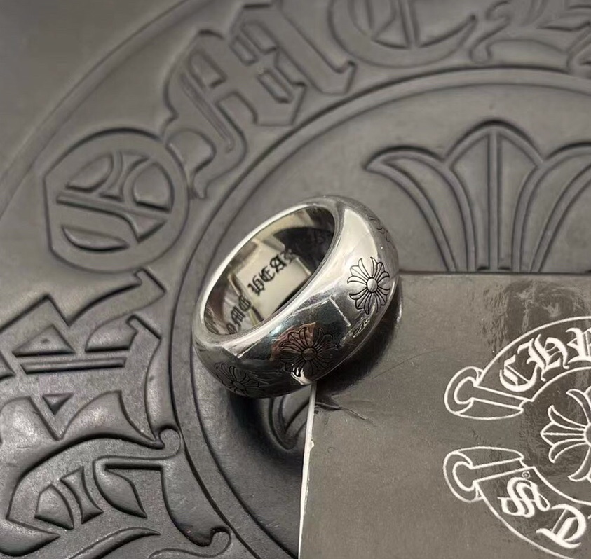 Chrome Hearts 高版本克罗心粗版圆环十字花戒指，细节到位刻字清晰，男女均可佩戴，美码5至11可选
