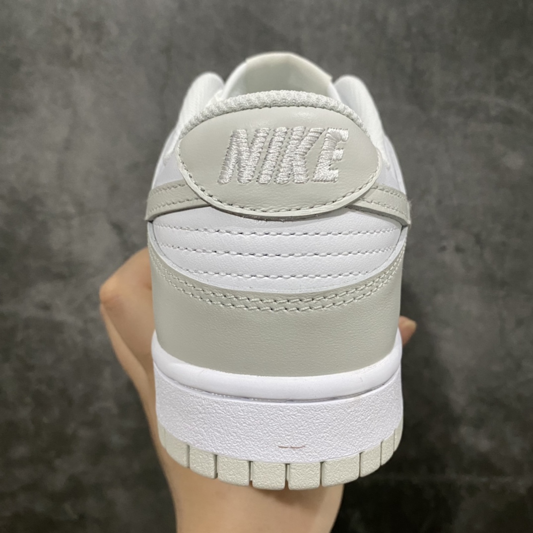 图片[4]-LW纯原 NK Dunk Low SP 白灰 DD1503-103 圈内最强版之一 零售首选 独家原厂航空铝磨具打磨大底 鞋头坡度极致还原 原盒原配 圈内天花板工艺 原厂冲刀 超高清洁度 全鞋零毛边皮料切割 全套原楦原模倾力打造完美版型 采用原厂百宏鞋带以及原厂百宏织唛舌标 内标可供原厂几率过验 原厂中底布黄色点胶 原厂中底布拉帮走线遵循公司‼️ 尺码：36 36.5 37.5 38 38.5 39 40 40.5 41 42 42.5 43 44 45 46 47.5-选品中心