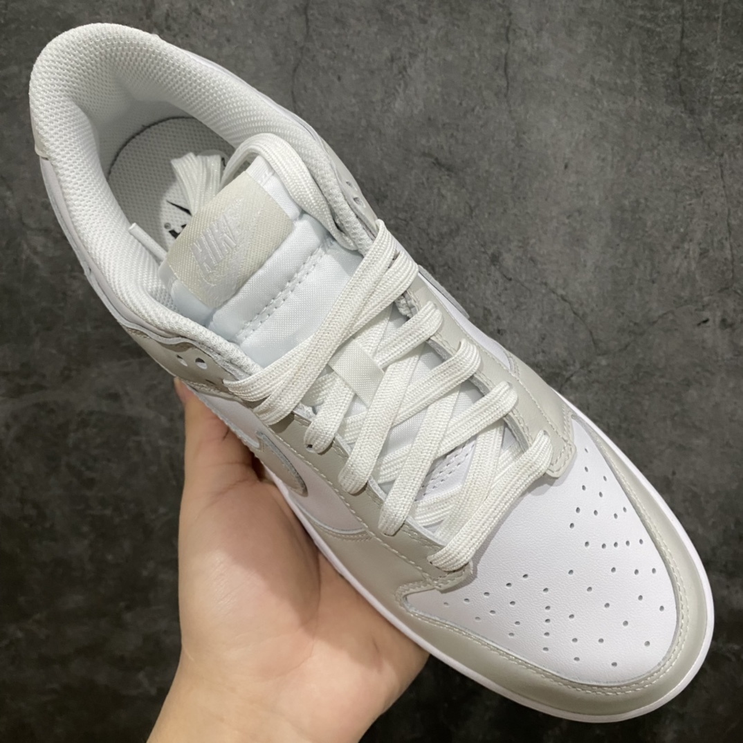 图片[8]-LW纯原 NK Dunk Low SP 白灰 DD1503-103 圈内最强版之一 零售首选 独家原厂航空铝磨具打磨大底 鞋头坡度极致还原 原盒原配 圈内天花板工艺 原厂冲刀 超高清洁度 全鞋零毛边皮料切割 全套原楦原模倾力打造完美版型 采用原厂百宏鞋带以及原厂百宏织唛舌标 内标可供原厂几率过验 原厂中底布黄色点胶 原厂中底布拉帮走线遵循公司‼️ 尺码：36 36.5 37.5 38 38.5 39 40 40.5 41 42 42.5 43 44 45 46 47.5-选品中心