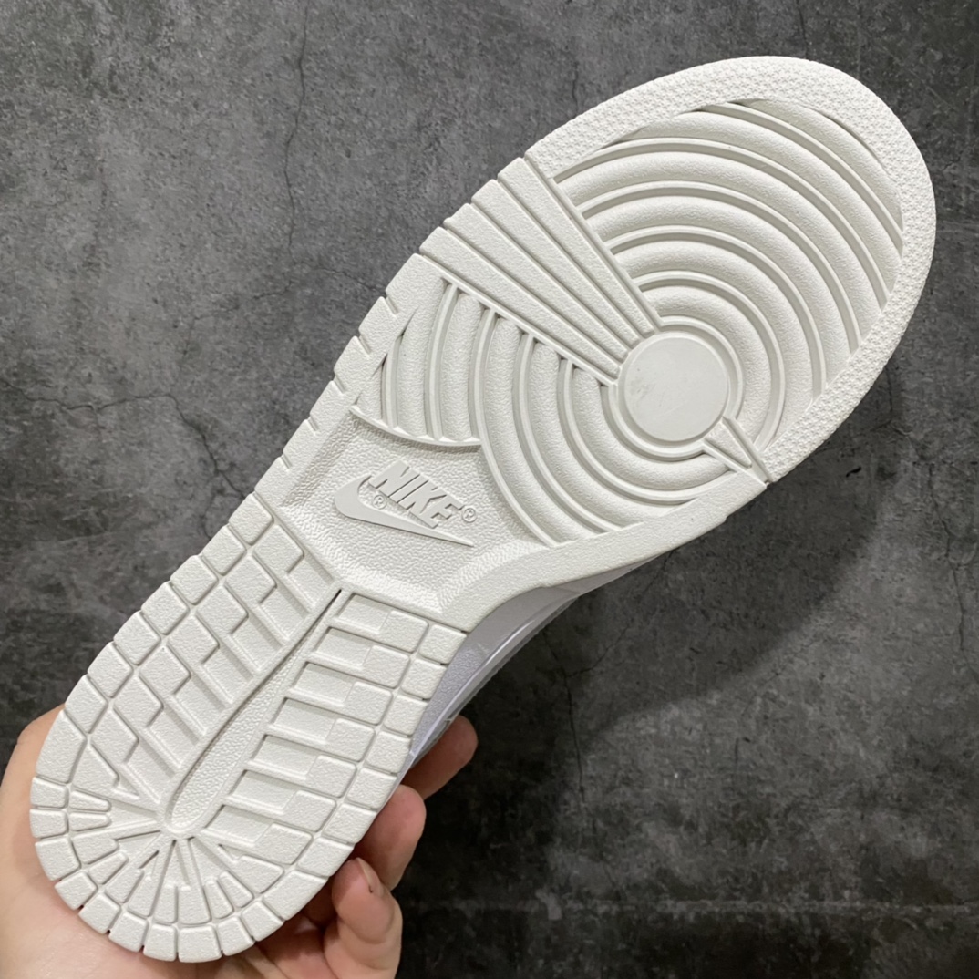 图片[7]-LW纯原 NK Dunk Low SP 白灰 DD1503-103 圈内最强版之一 零售首选 独家原厂航空铝磨具打磨大底 鞋头坡度极致还原 原盒原配 圈内天花板工艺 原厂冲刀 超高清洁度 全鞋零毛边皮料切割 全套原楦原模倾力打造完美版型 采用原厂百宏鞋带以及原厂百宏织唛舌标 内标可供原厂几率过验 原厂中底布黄色点胶 原厂中底布拉帮走线遵循公司‼️ 尺码：36 36.5 37.5 38 38.5 39 40 40.5 41 42 42.5 43 44 45 46 47.5-选品中心