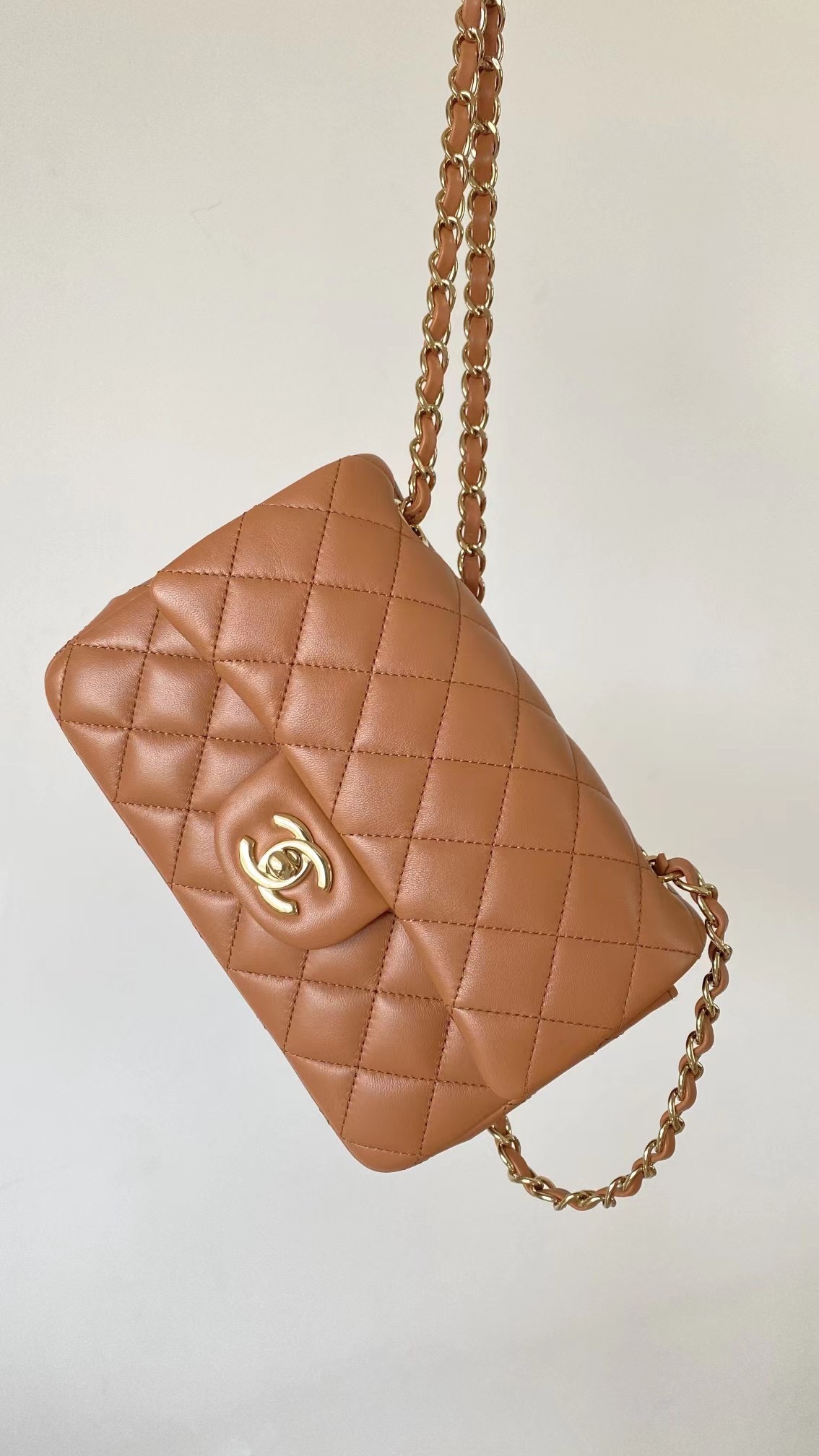 Mua Túi Xách Nữ Chanel CC Mini8 Rectangular With Top Handle Bag Caramel Màu  Nâu  Chanel  Mua tại Vua Hàng Hiệu h093036
