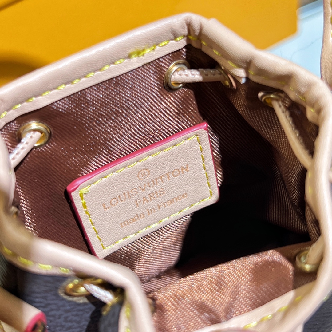 Louis Vuitton Louis Vuitton 路易威登lv迷你水桶包挂件钥匙扣