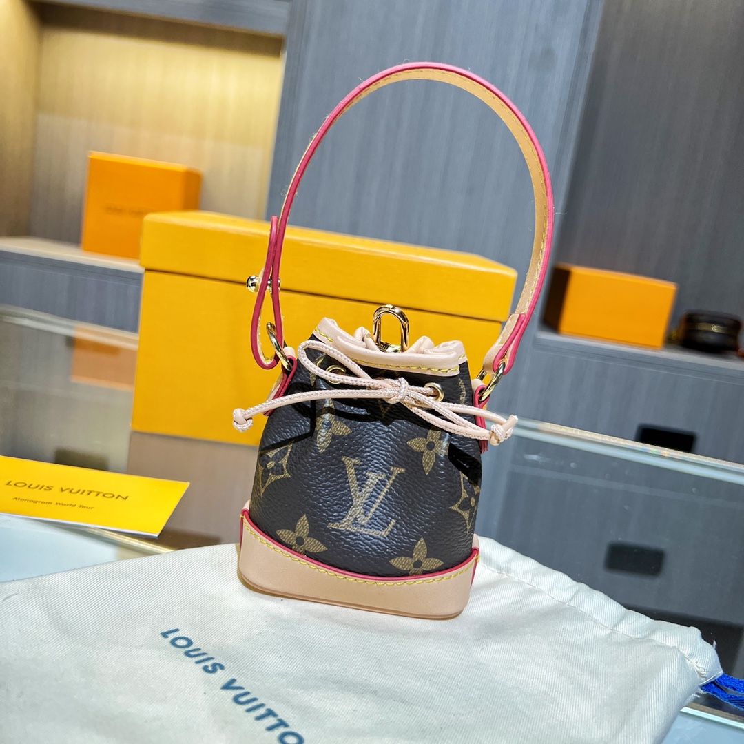 Louis Vuitton Louis Vuitton 路易威登lv迷你水桶包挂件钥匙扣