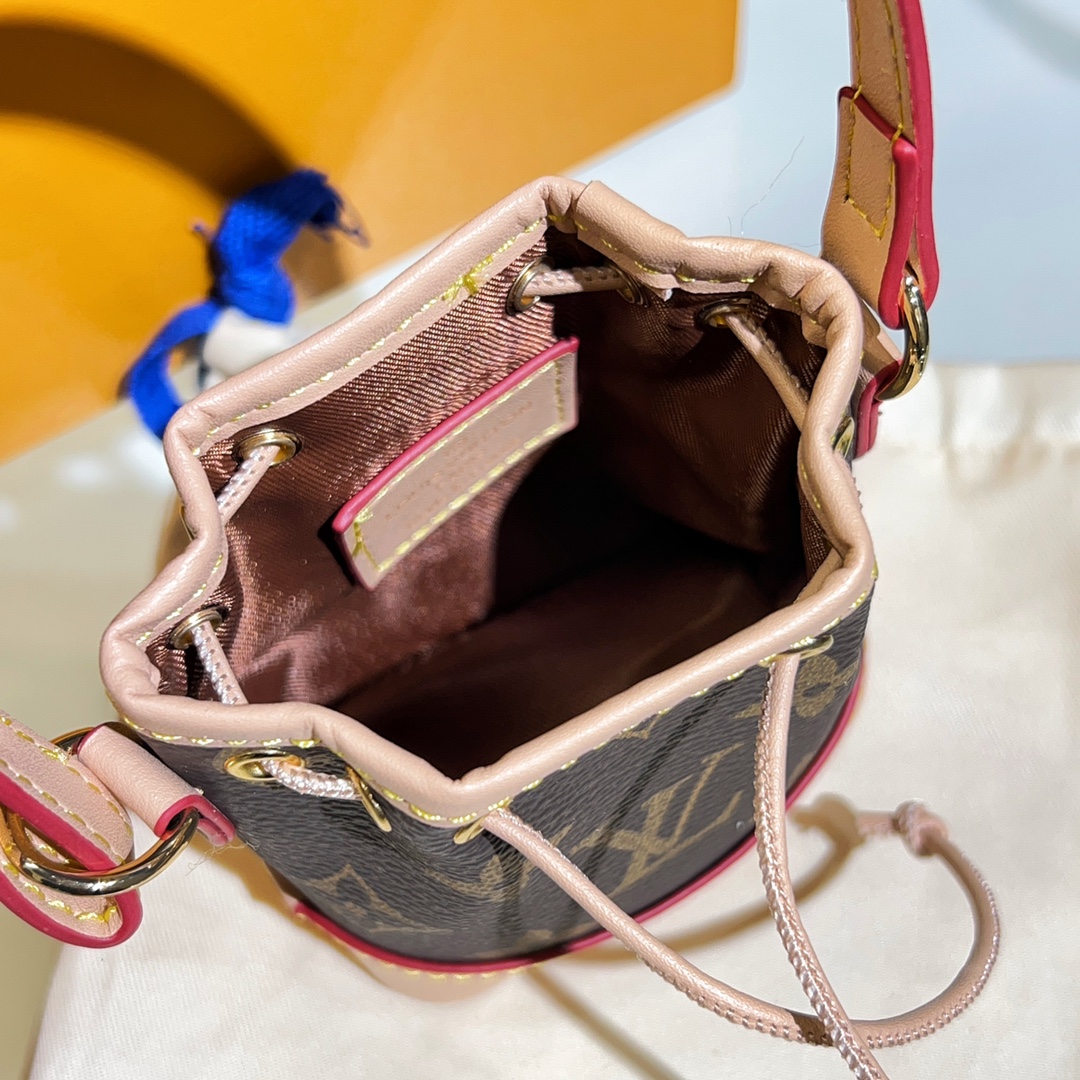 Louis Vuitton Louis Vuitton 路易威登lv迷你水桶包挂件钥匙扣
