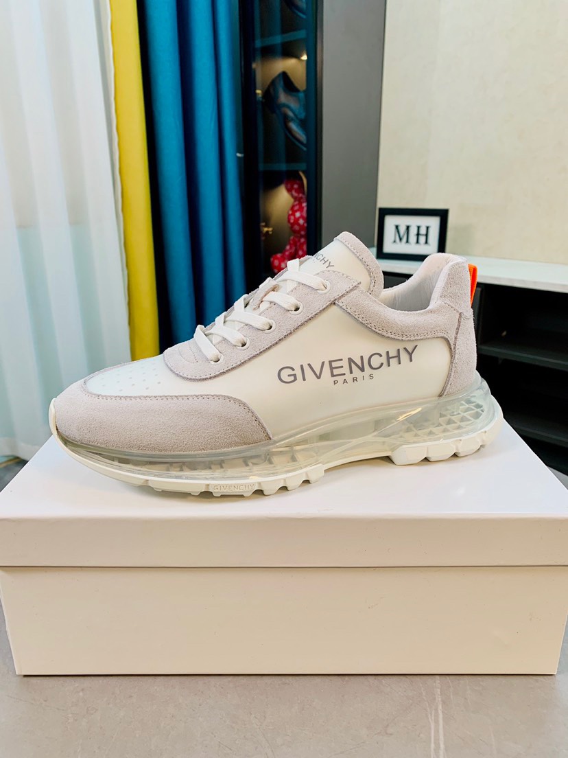 J5  GIVENCHY· 纪梵希 Givenchy  ·高端版本 专柜同步发售🔝鞋面：意大利🇮🇹进口品牌logo印花布匹🌫 尽显奢华，羊皮内里加上双层组合，脚感舒适，鞋底：原厂特供气垫tup发泡大底，轻便，舒适，随意进出专柜