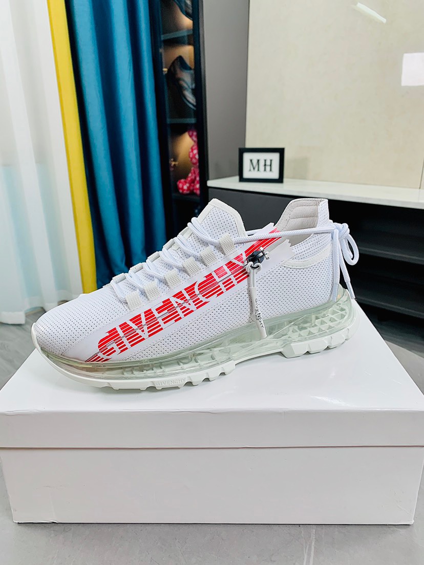 J5  GIVENCHY· 纪梵希 Givenchy  ·高端版本 专柜同步发售🔝鞋面：意大利🇮🇹进口品牌logo印花布匹🌫 尽显奢华，羊皮内里加上双层组合，脚感舒适，鞋底：原厂特供气垫tup发泡大底，轻便，舒适，随意进出专柜