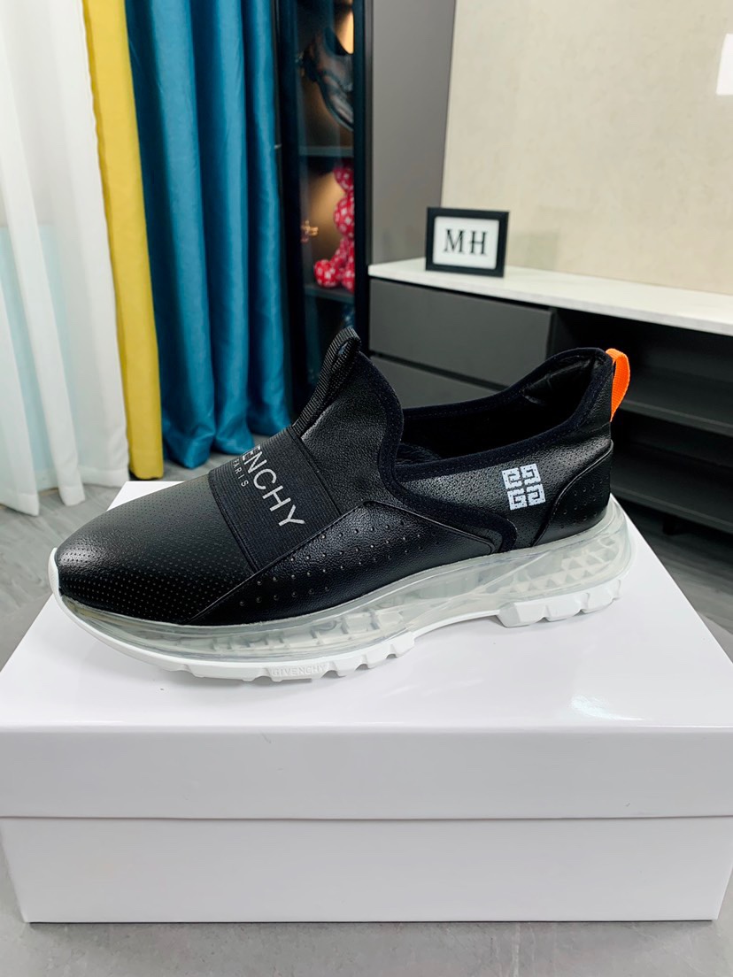 J5  GIVENCHY· 纪梵希 Givenchy  ·高端版本 专柜同步发售🔝鞋面：意大利🇮🇹进口品牌logo印花布匹🌫 尽显奢华，羊皮内里加上双层组合，脚感舒适，鞋底：原厂特供气垫tup发泡大底，轻便，舒适，随意进出专柜