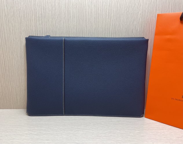 Hermes Leather Clutch: Imported French Design, Double-Sided Zipper, Soft Texture 1 Hermes Leather Clutch: Imported French Design, Double-Sided Zipper, Soft Texture