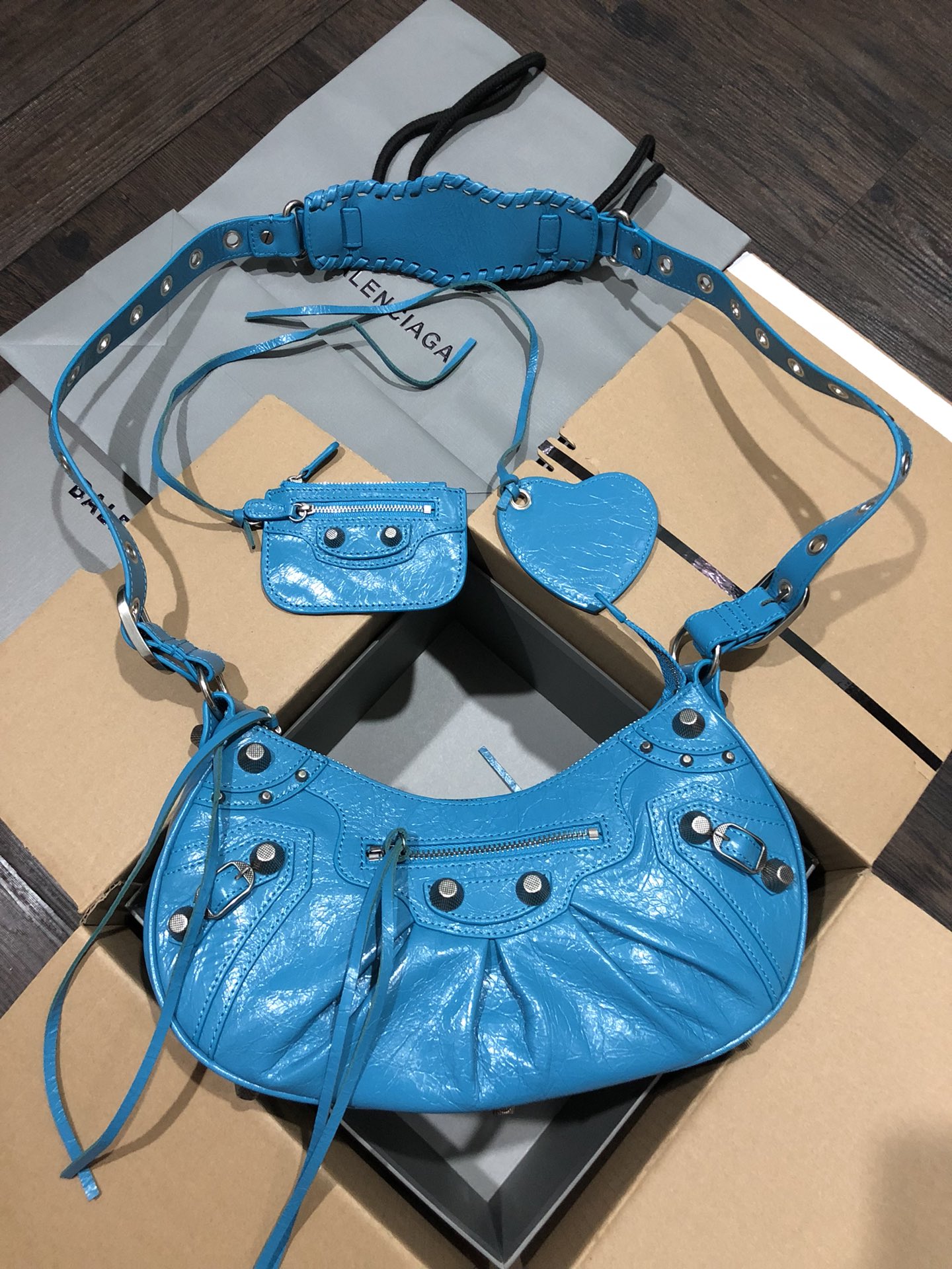 Balenciaga Style Leather Card Holder Lookbook Reference image 1