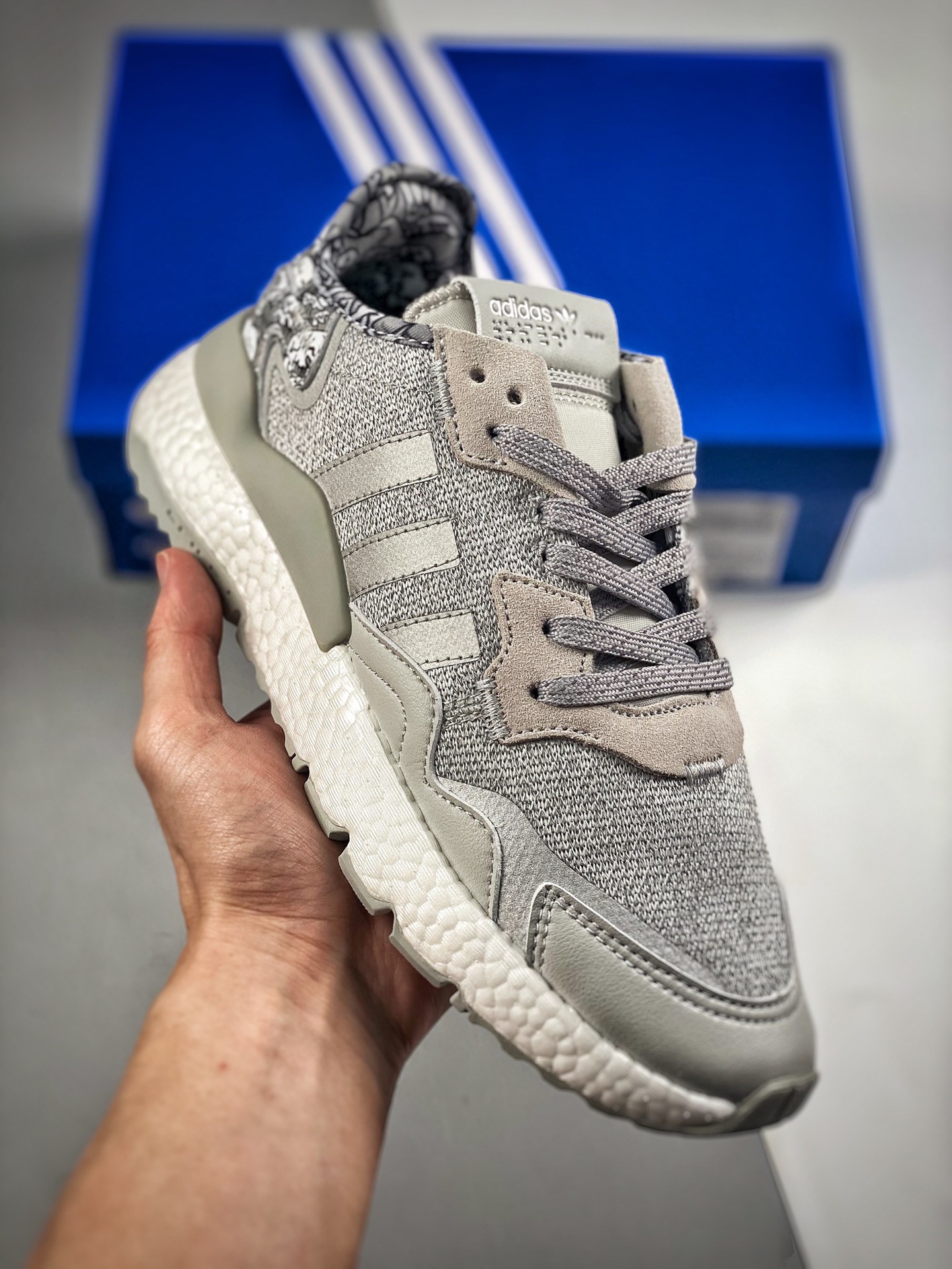 -2 Adidas/Adidas Nite Jogger Trébol Corredor nocturno Zapatillas de running retro Material original de fábrica Suela or…