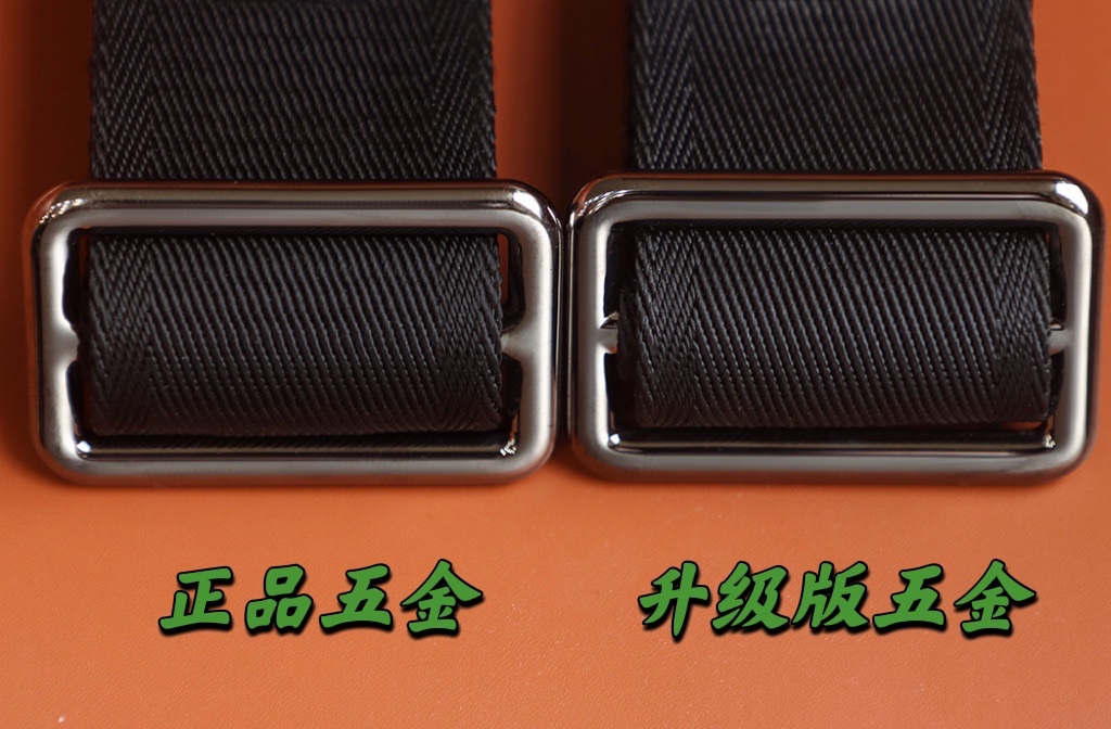 𝐓𝐑𝐈𝐎邮差包 升级版#M69443#
【升级版五金 𝐏𝐊 正品五金】
私定材质的原版五金，还原度𝟗𝟗.𝟗𝟗𝟗%
支持随意对比，目前全网独家销售！