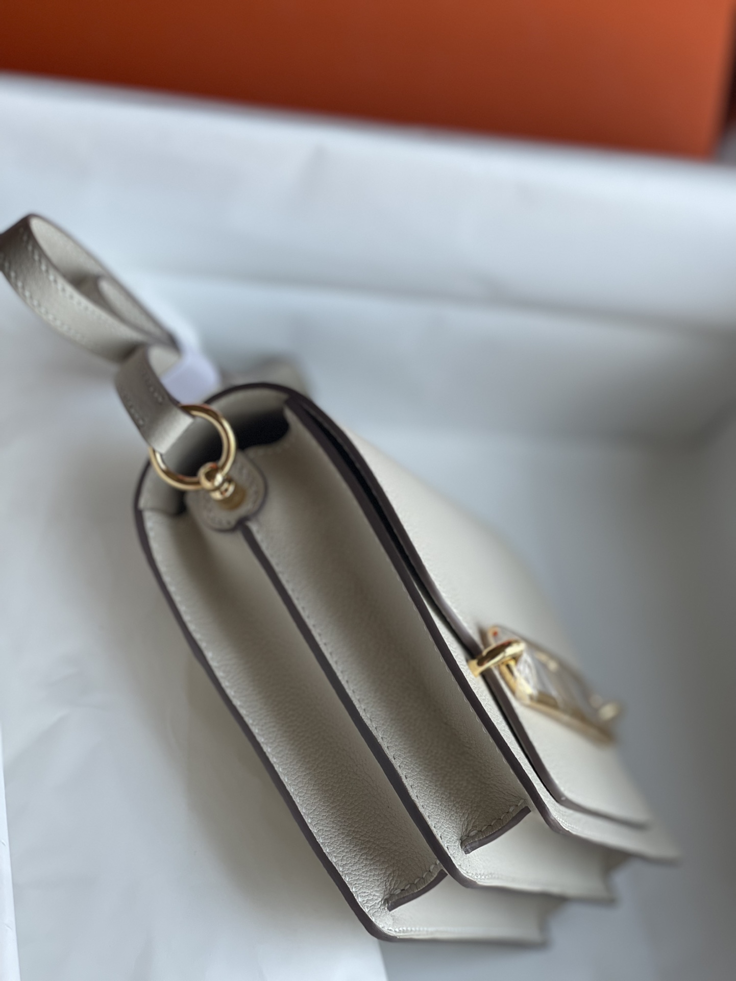 Hermès Pig nose bag Roulis 19cm picture milkshake white gold and silver buckle ready stock Evercolor leather