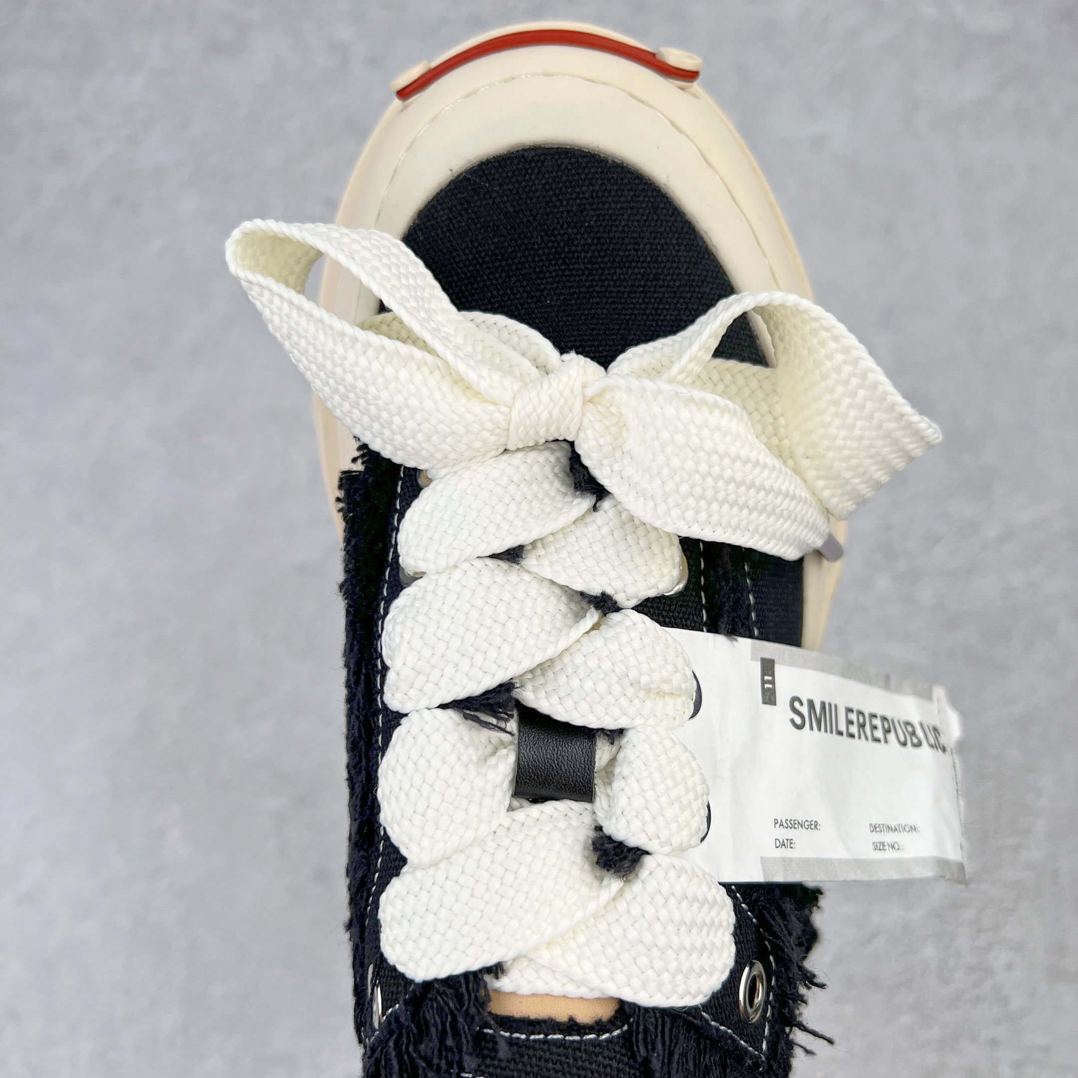 图片[4]-＃开春福利 SMILEREPUBLIC檀健次同款经典新款起司猫低帮开口笑厚底帆布鞋 新晋街头鞋履品牌SMILEREPUBLIC Canvas 系列 以 SMILE 为灵感来源 捕捉潮流 主打柔软的帆布设计 有裁切的羊毛流苏与独特编织技艺 超软水染牛皮内里 注塑成型鞋垫 4cm厘米外增高效果橡胶鞋底 尺码：35 36 37 38 39 40 41 42 43 44-选品中心