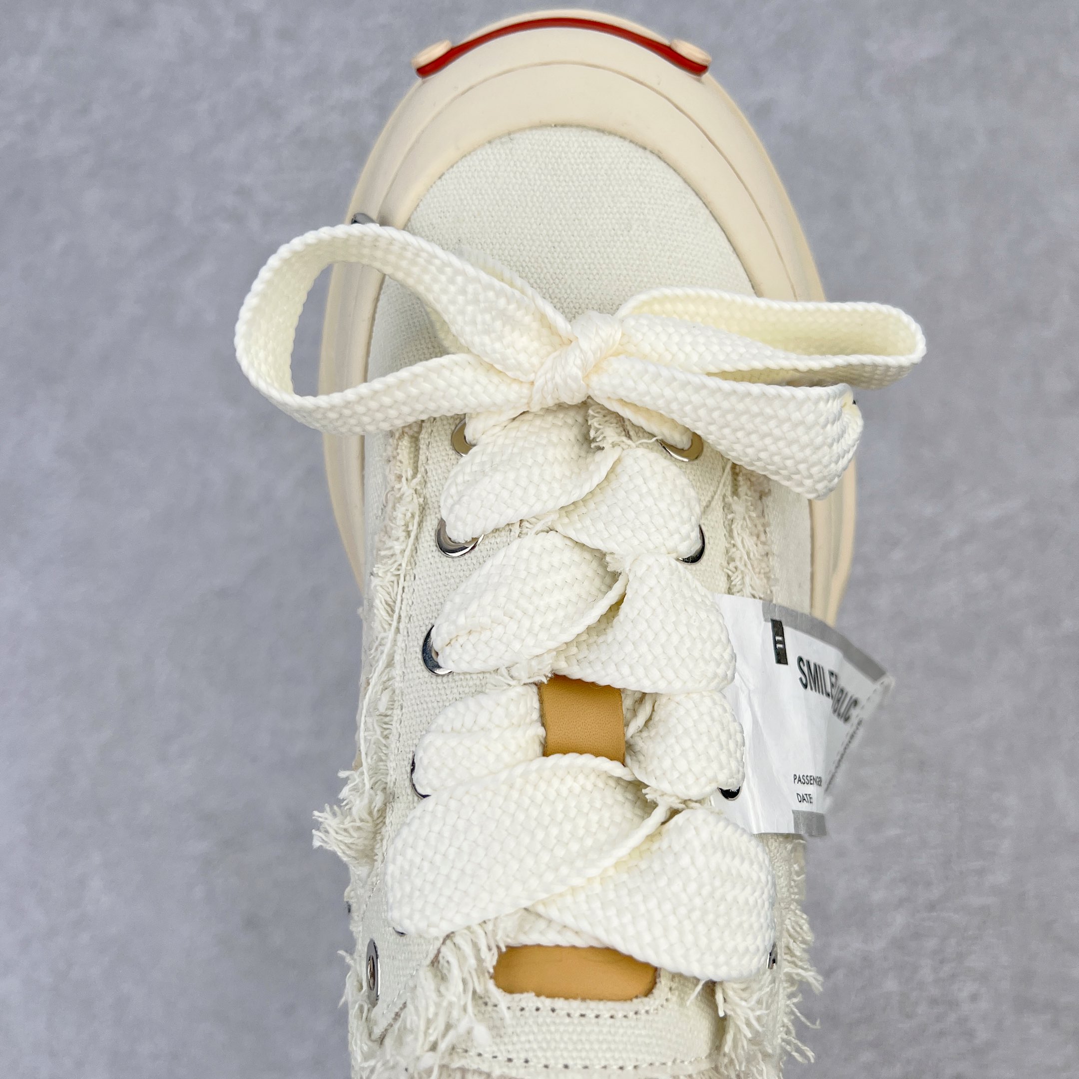 图片[4]-＃开春福利 SMILEREPUBLIC檀健次同款经典新款起司猫低帮开口笑厚底帆布鞋 新晋街头鞋履品牌SMILEREPUBLIC Canvas 系列 以 SMILE 为灵感来源 捕捉潮流 主打柔软的帆布设计 有裁切的羊毛流苏与独特编织技艺 超软水染牛皮内里 注塑成型鞋垫 4cm厘米外增高效果橡胶鞋底 尺码：35 36 37 38 39 40 41 42 43 44-选品中心