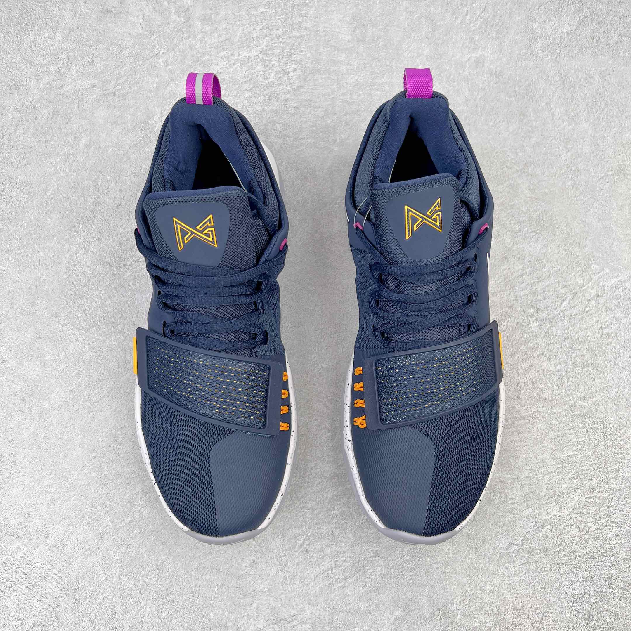 图片[2]-＃K版纯原福利 NK Paul George PG1 保罗乔治一代签名篮球鞋 步行者 878628-417 网眼布面与麂皮材质拼接合成的鞋身充满质感 鞋面与鞋底的鱼鳞纹路、携带扣的浮标形状设计的灵感来自于乔治最大的个人爱好一钓鱼 鞋身的F引ywire动态飞线与大绑带设计为球鞋提供了非常优秀的包妻和稳定性 中底则使用了Phylon泡棉加前掌Zoom Air气垫 带来轻盈而富有回弹力的缓震效果 球鞋后部的3M反光条设计则寓意着他那次著名的受伤事件 尺码：39 40 40.5 41 42 42.5 43 44 44.5 45 46-选品中心