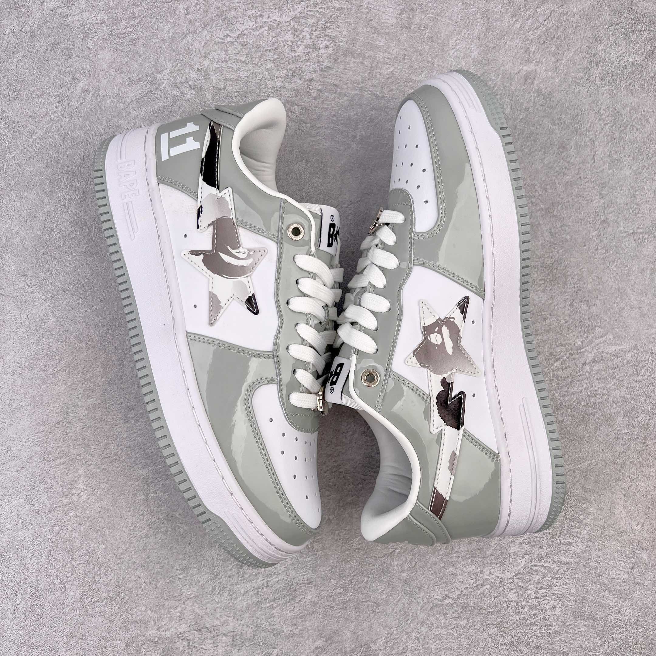 图片[3]-＃C版纯原 Bape Sta To Low 明星同款 猿人头经典漆皮低帮运动休闲板鞋 全套原纸板楦头开发 确保原汁原味 市场最完美低趴版型 一比一鞋头弧度高度鞋身弧度 外贸平台指定订单 匠心打造 开发时长超过半年 独家私模磨具冲刀加持 原厂特供皮料光泽色卡零偏差 内里均采用市场最好的超软原厂填充棉 原数据进口机台高频印压LOGO 最高QC检验标准 控制溢胶瑕疵 深浅定位均保持zp一致 中底嵌入Ortholite缓震材质 全套原包装 包含猿人logo 定制防尘袋 尺码：36 36.5 37 38 38.5 40 40.5 41 42 42.5 43 44 44.5 45 46-选品中心