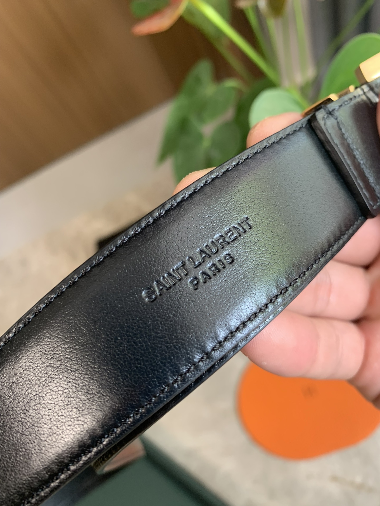 YSL Saint-Lorland Belt: Double-Sided Leather, CASSANDRE Ring, 3.0 cm Width. - 图片 3
