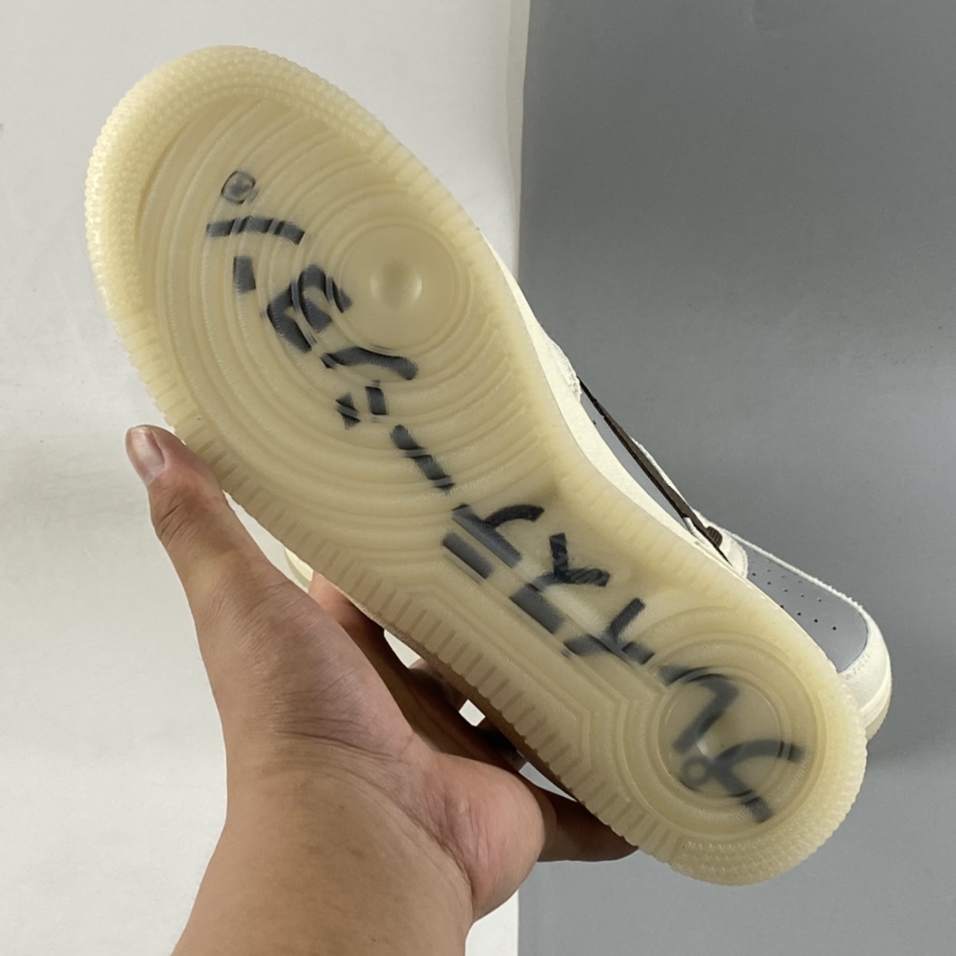 P240  Nike Air Force 1’07 Low 空军一号低帮休闲板鞋 BQ5826-208