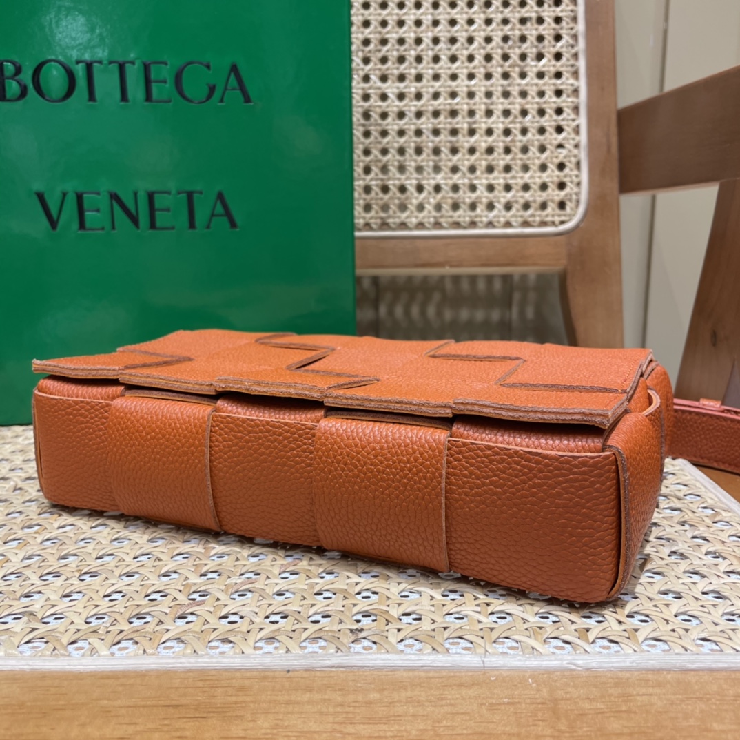 Bottega Veneta CASSETTE 23CM BAG 666870橙色