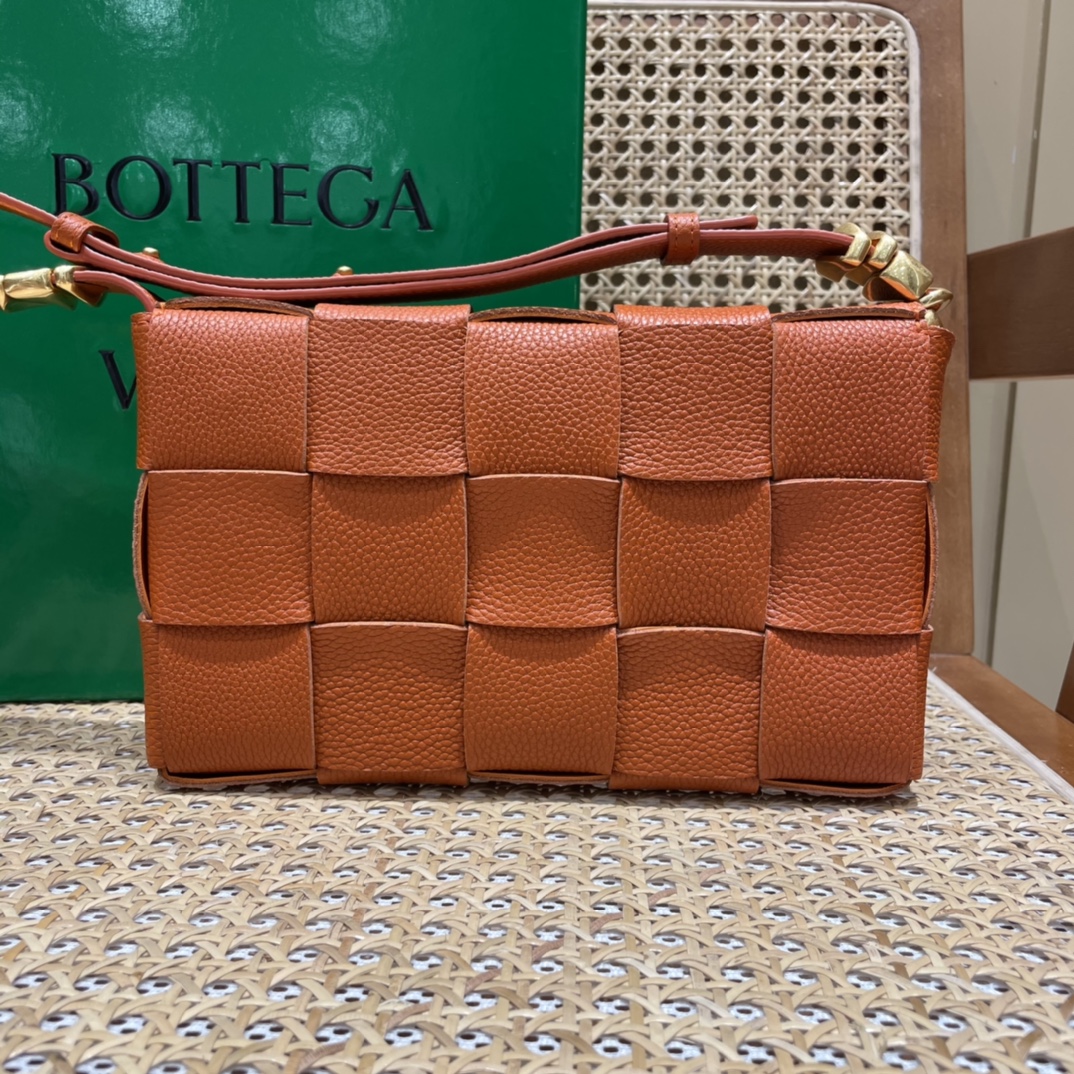 Bottega Veneta CASSETTE 23CM BAG 666870橙色