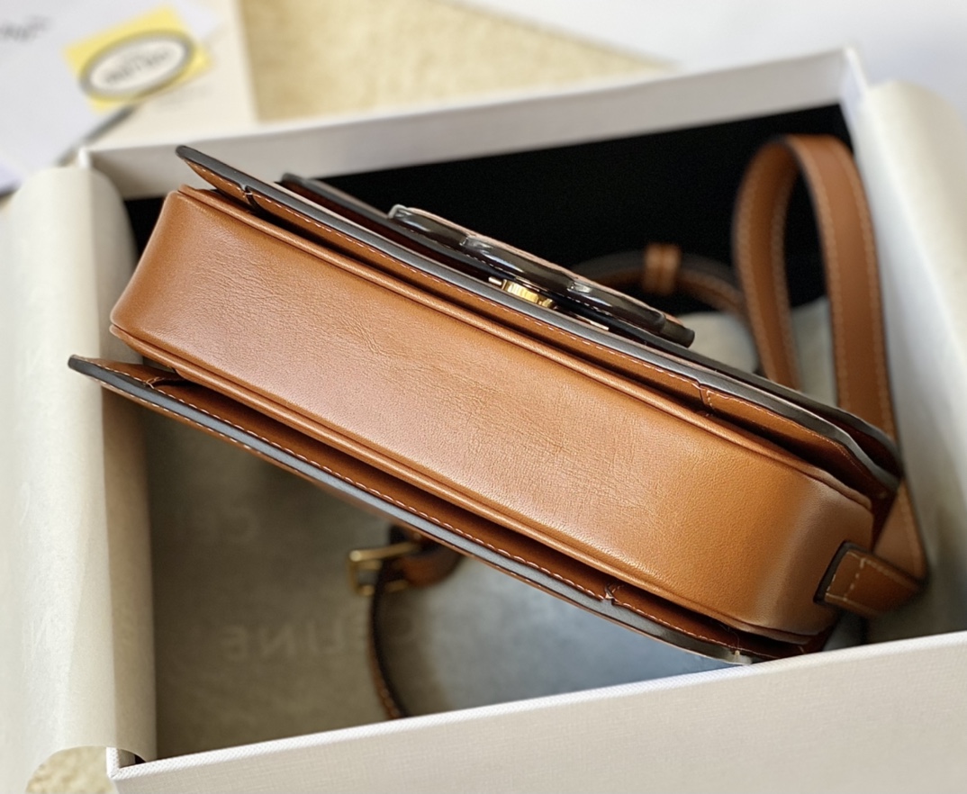 CELINE赛琳2022新款浮雕凯旋门肩背包199233