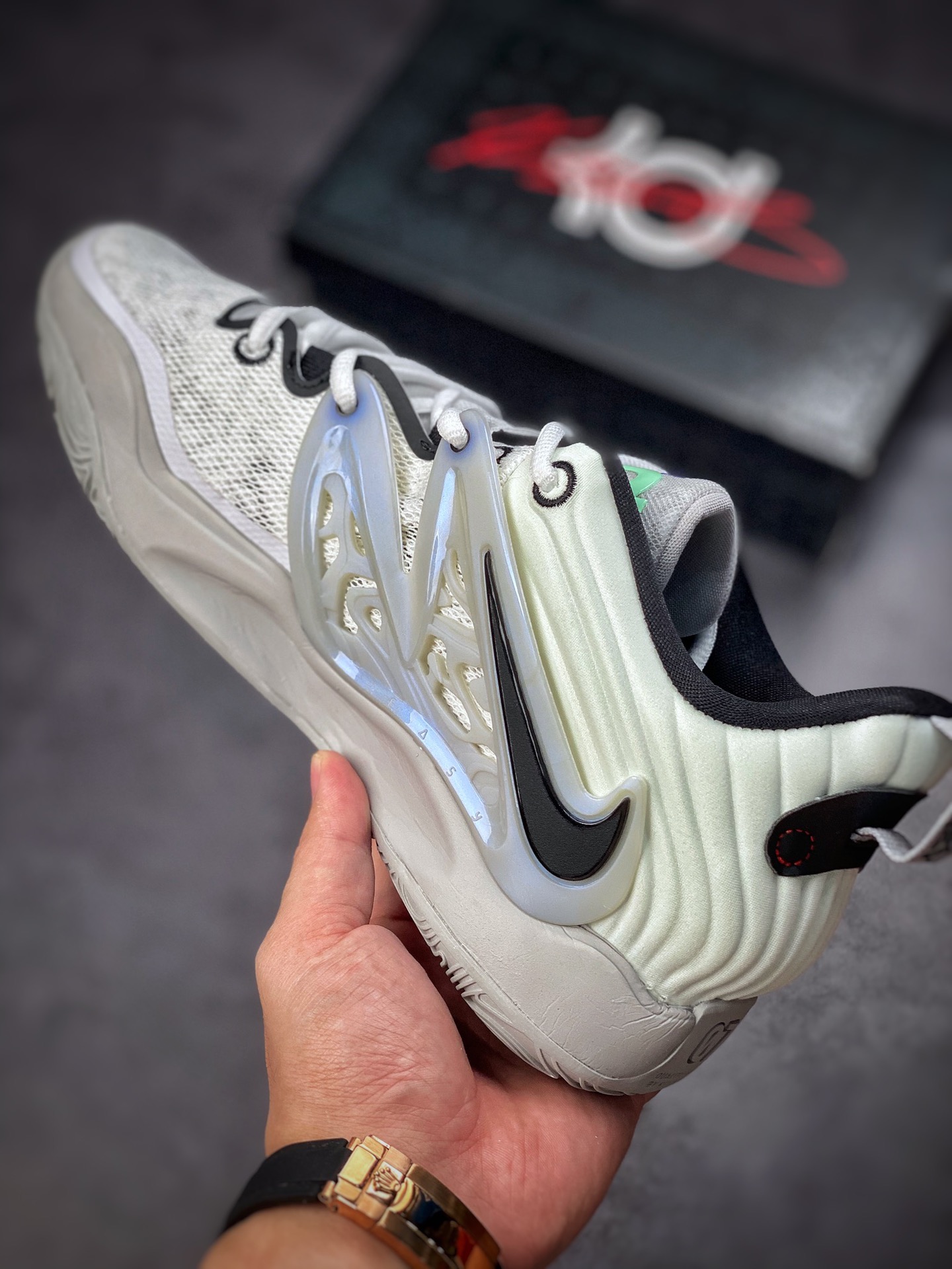 230  Nike KD 15 EP 黑白灰 杜兰特 15代 减震耐磨低帮篮球鞋 DM1054-100