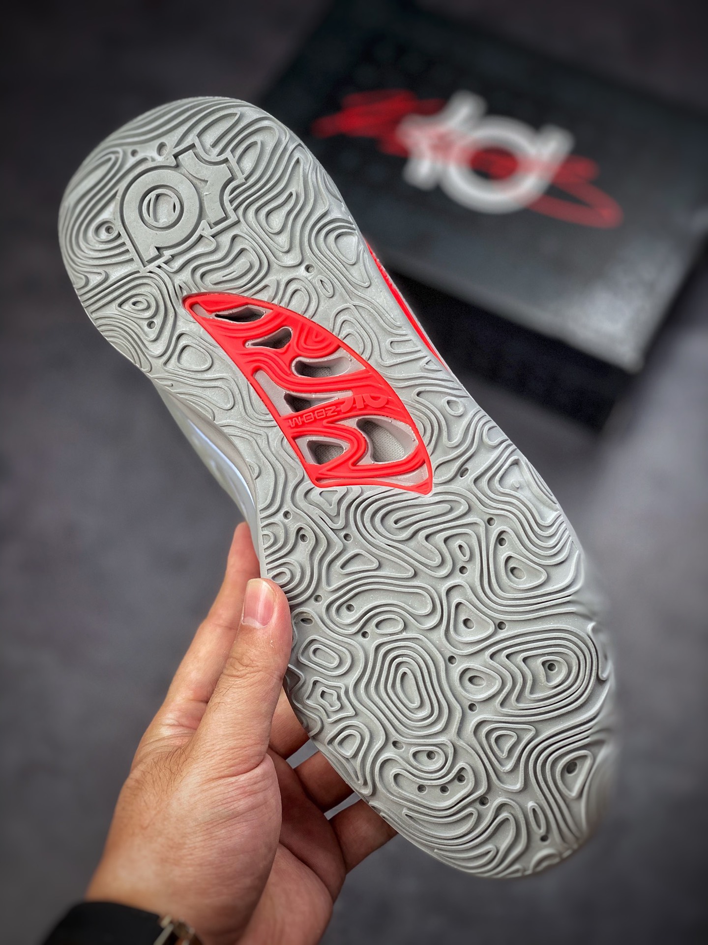 230  Nike KD 15 EP 黑白灰 杜兰特 15代 减震耐磨低帮篮球鞋 DM1054-100