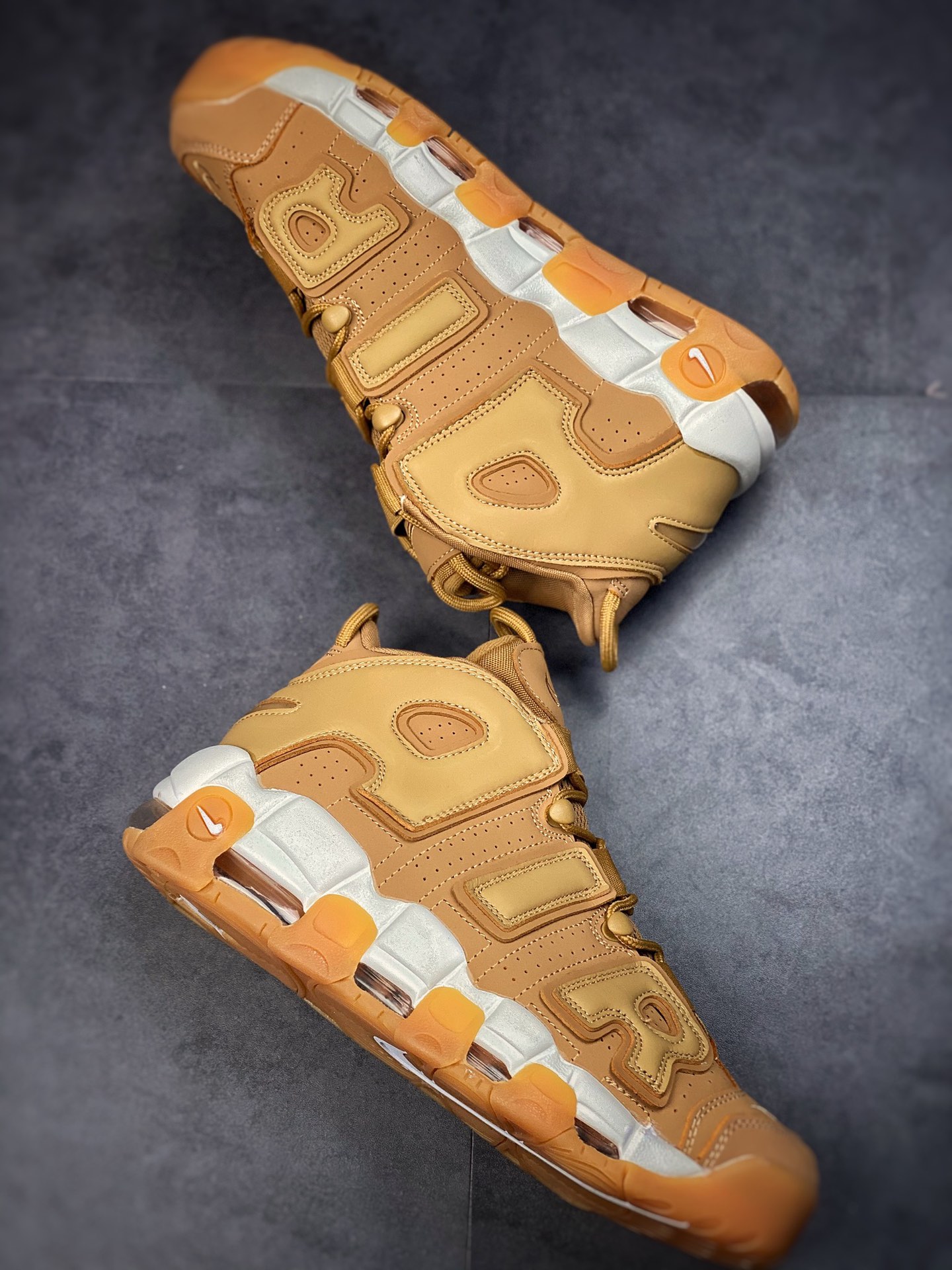 260 Air More Uptempo 小麦黄 代表着历史最高版本皮蓬 AA4060-200
