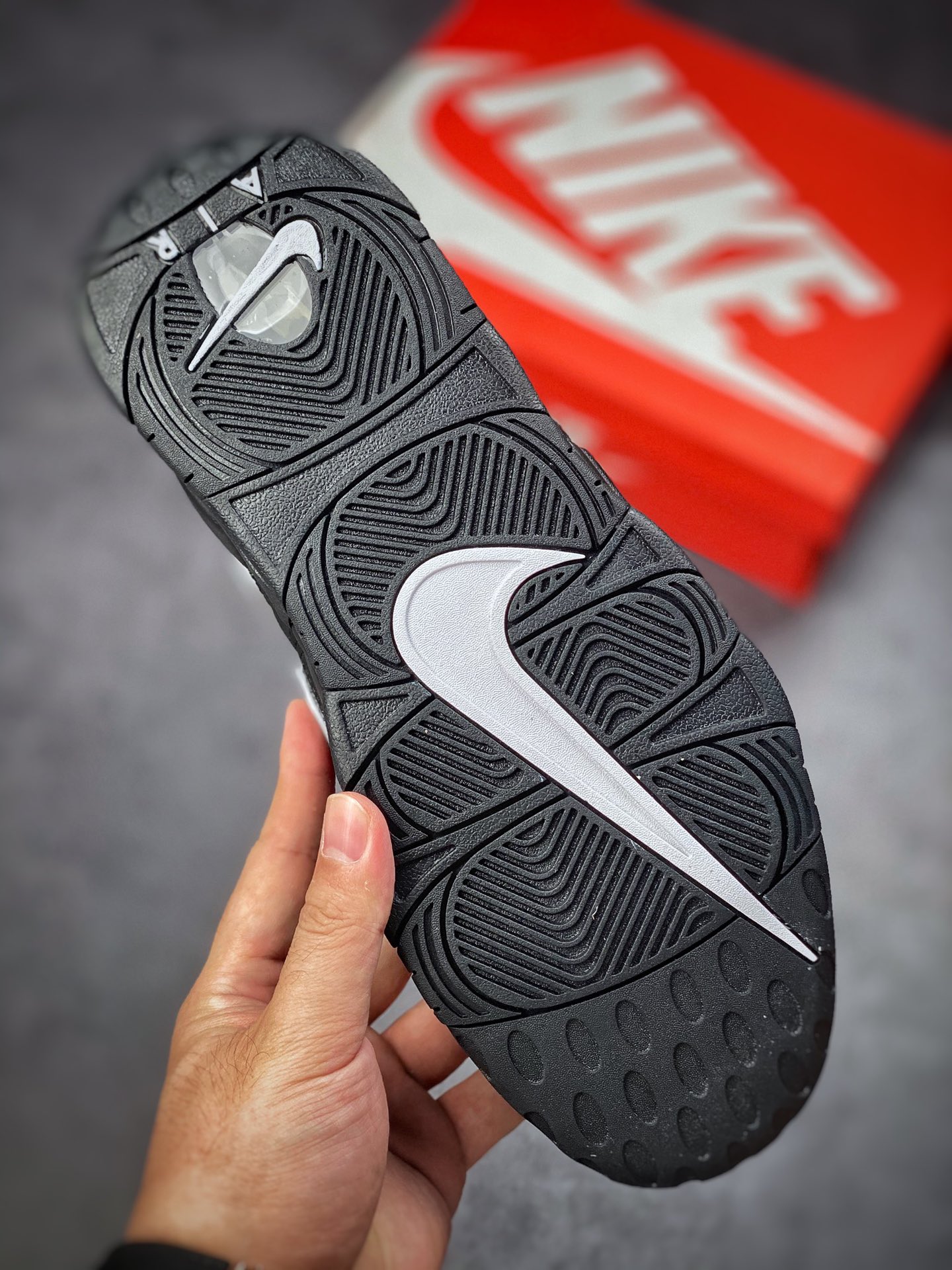 260 Air More Uptempo 黑白 代表着历史最高版本皮蓬 414962-002