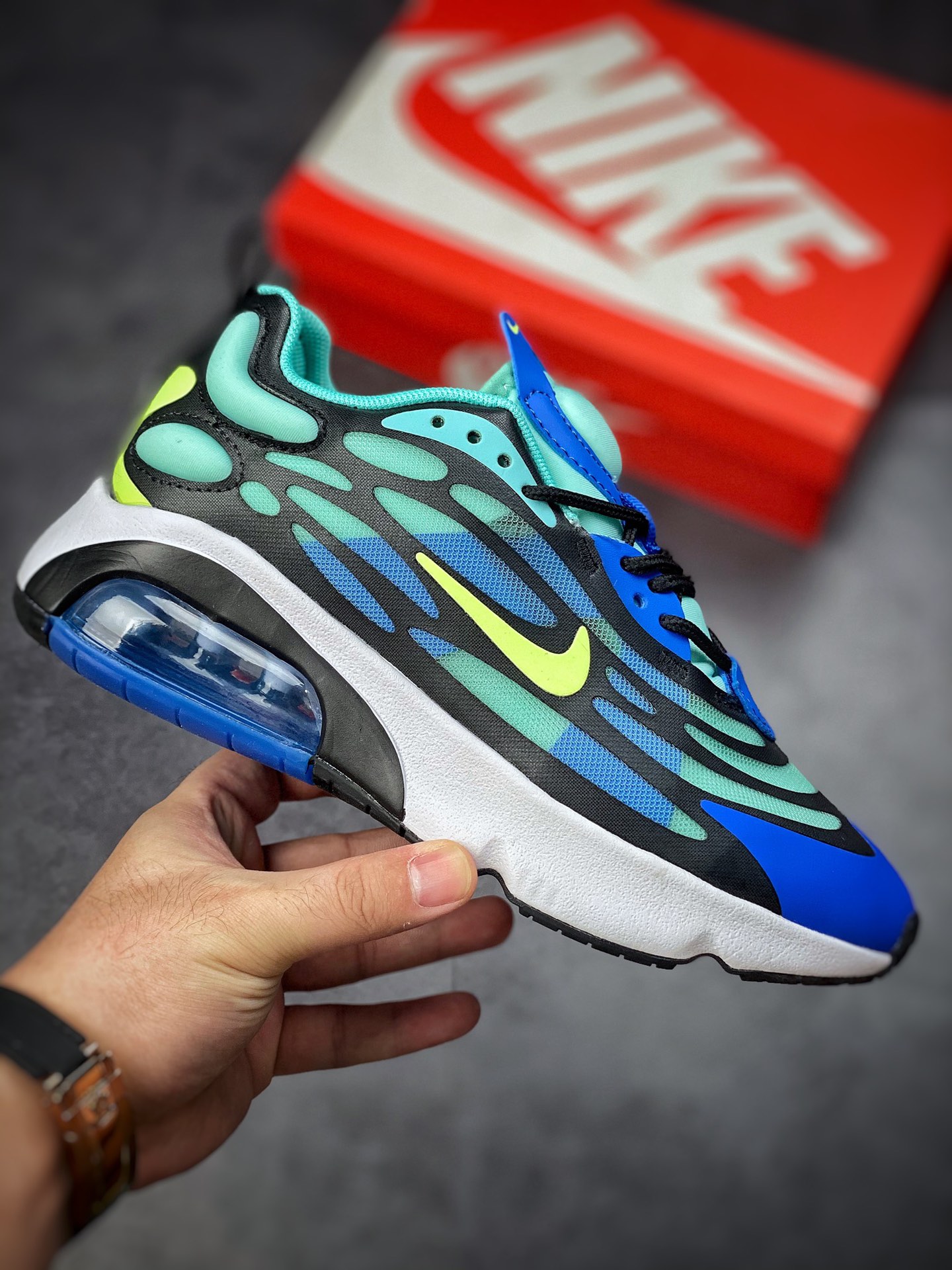 190 Nike Air Max 200 休闲缓震运动慢跑鞋 Air Max 家族的传统造型AQ2568-200