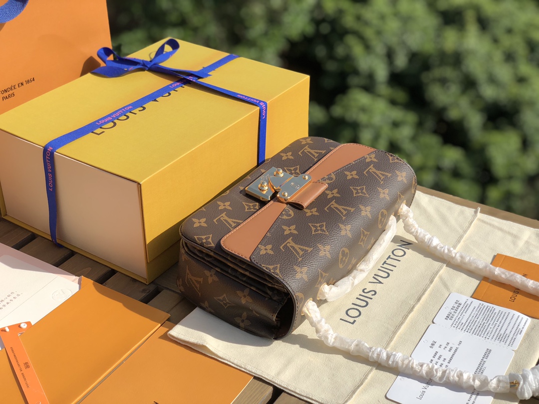 🌼 m46127尺寸24.5×15×6.5渠道特供2022 春季推出LV Marceau 链条包，以玲珑