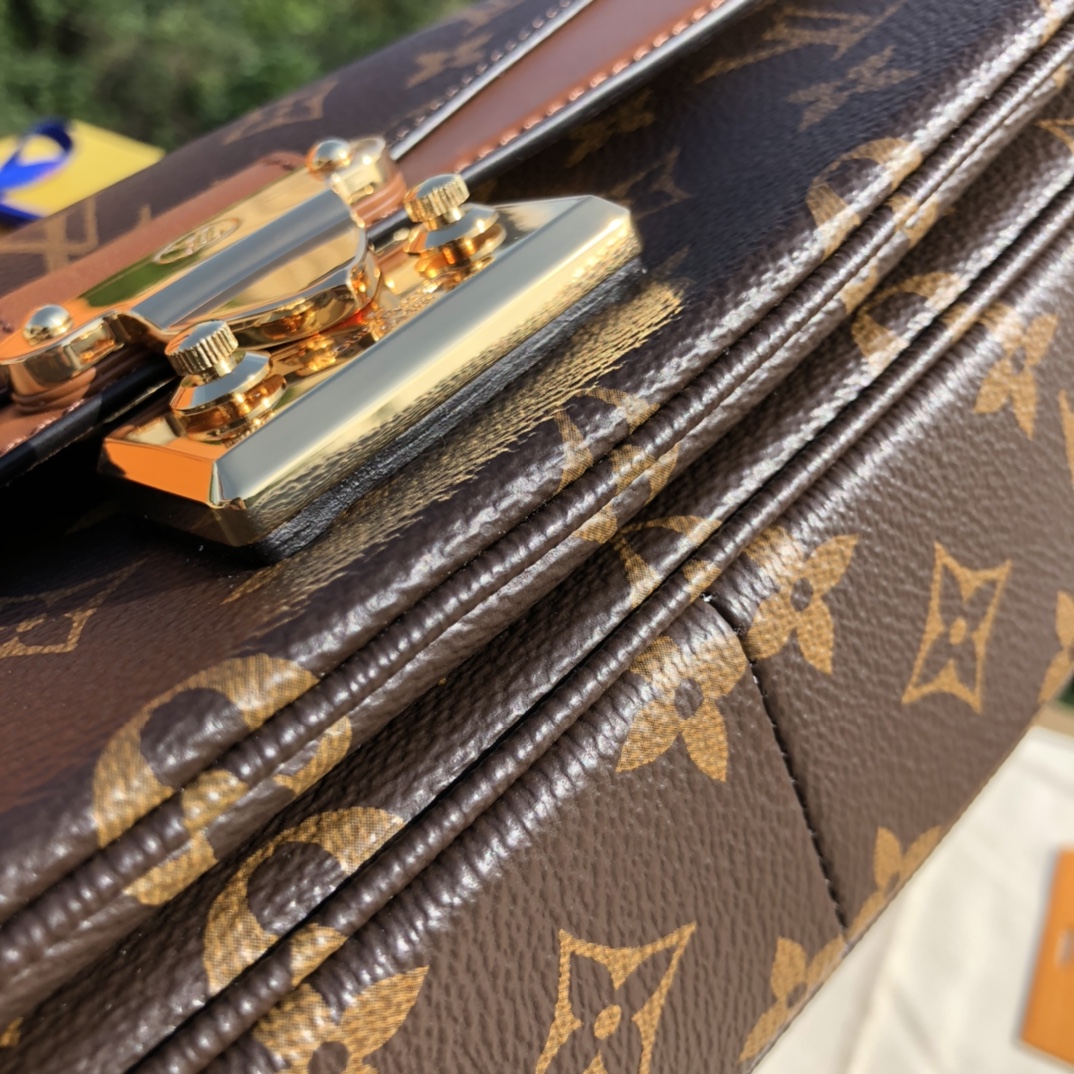 🌼 m46127尺寸24.5×15×6.5渠道特供2022 春季推出LV Marceau 链条包，以玲珑