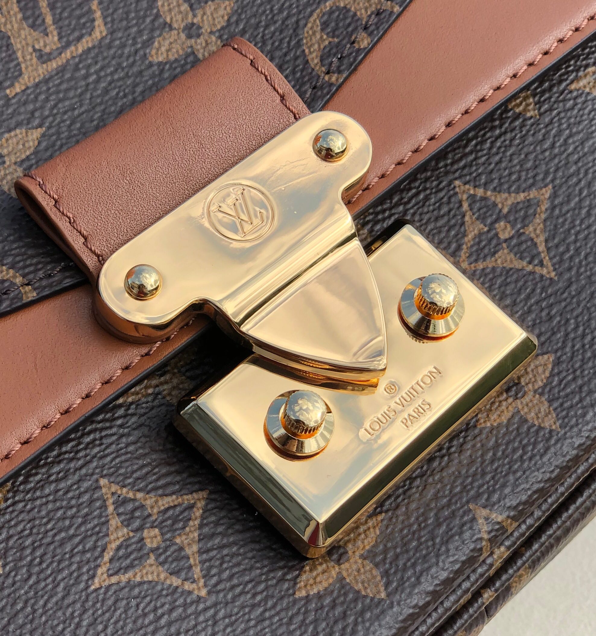 🌼 m46127尺寸24.5×15×6.5渠道特供2022 春季推出LV Marceau 链条包，以玲珑