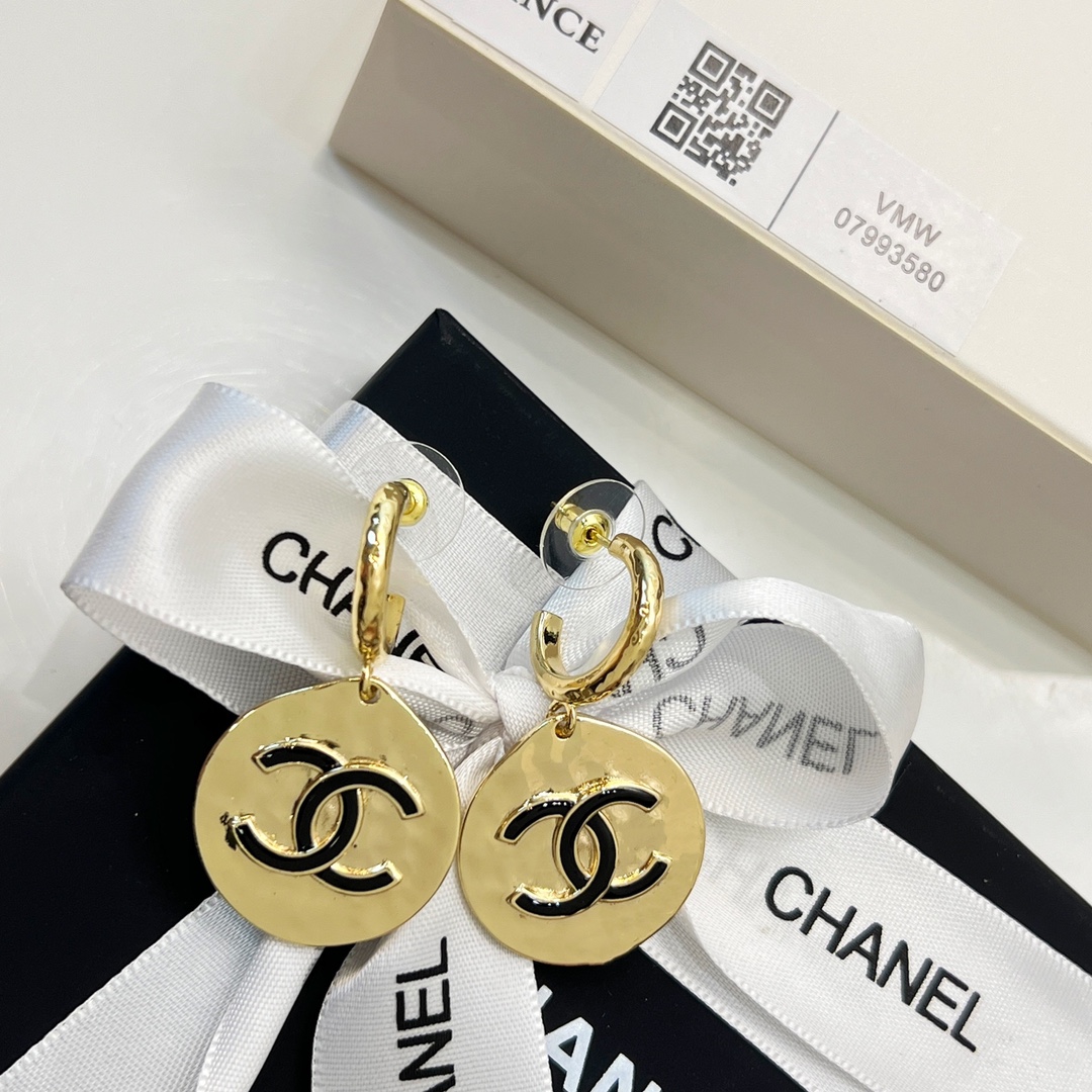 新款☑️CHANEL香奈儿双c圆形耳钉耳环