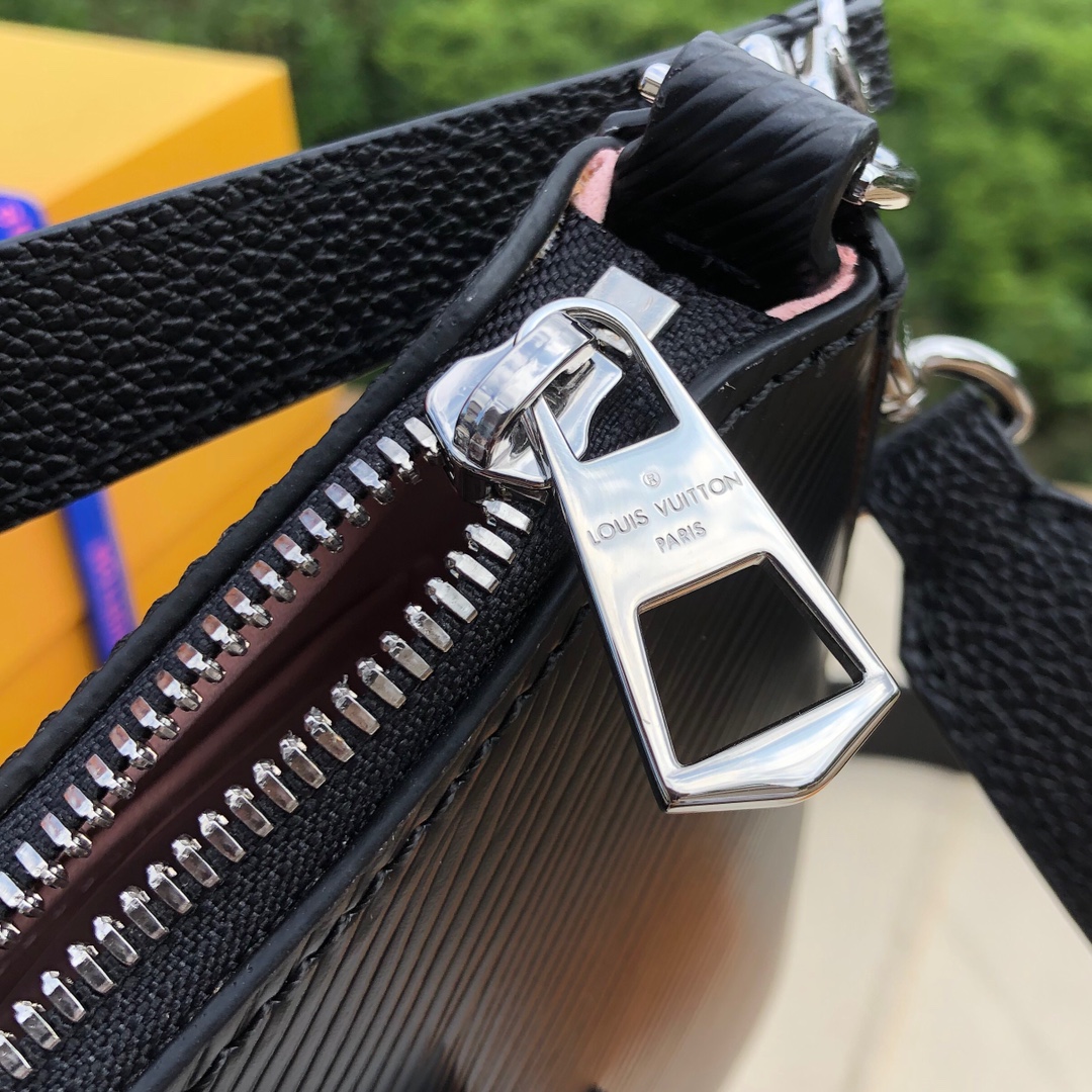 🌼 m80689尺寸25×15×8cm海外渠道货LV Marelle 新款腋下包，超百搭断货王，黑白配色