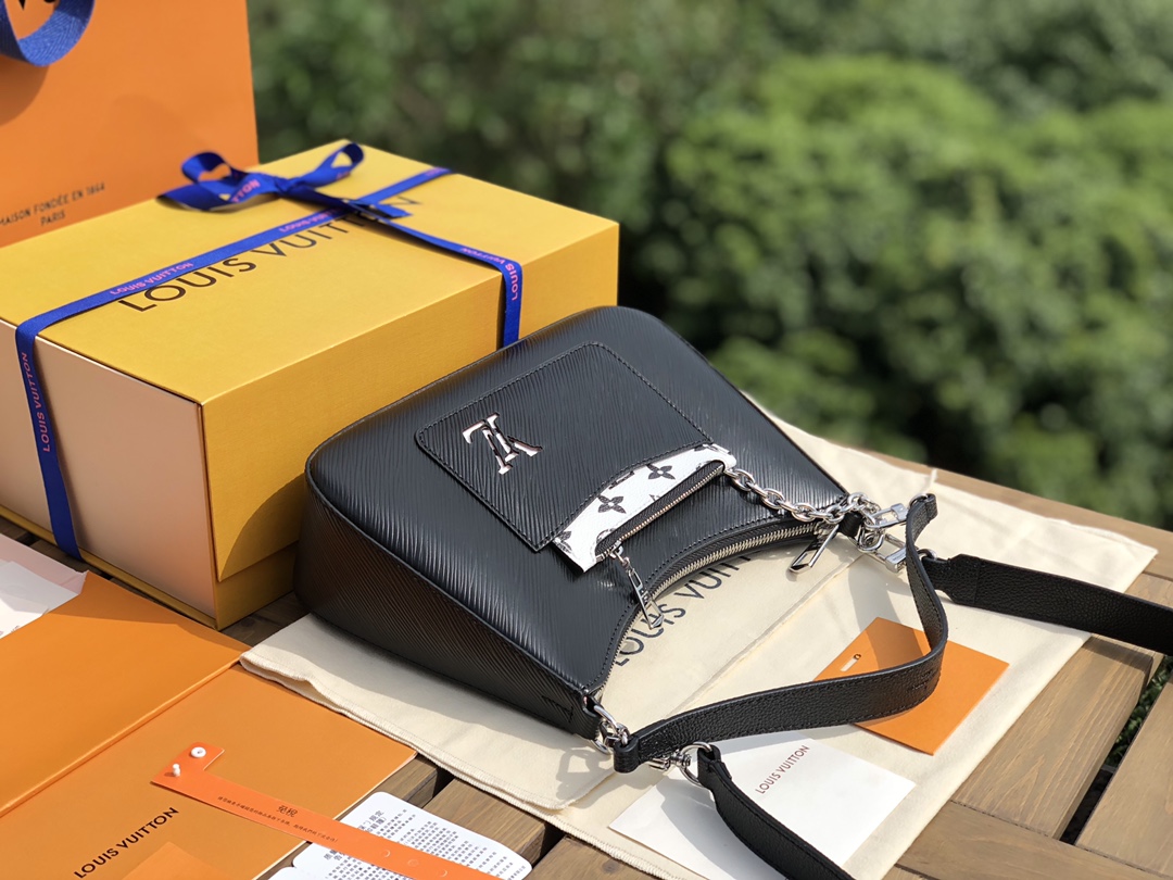 🌼 m80689尺寸25×15×8cm海外渠道货LV Marelle 新款腋下包，超百搭断货王，黑白配色