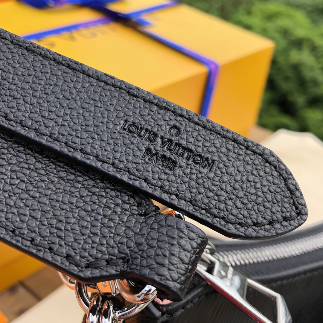 🌼 m80689尺寸25×15×8cm海外渠道货LV Marelle 新款腋下包，超百搭断货王，黑白配色