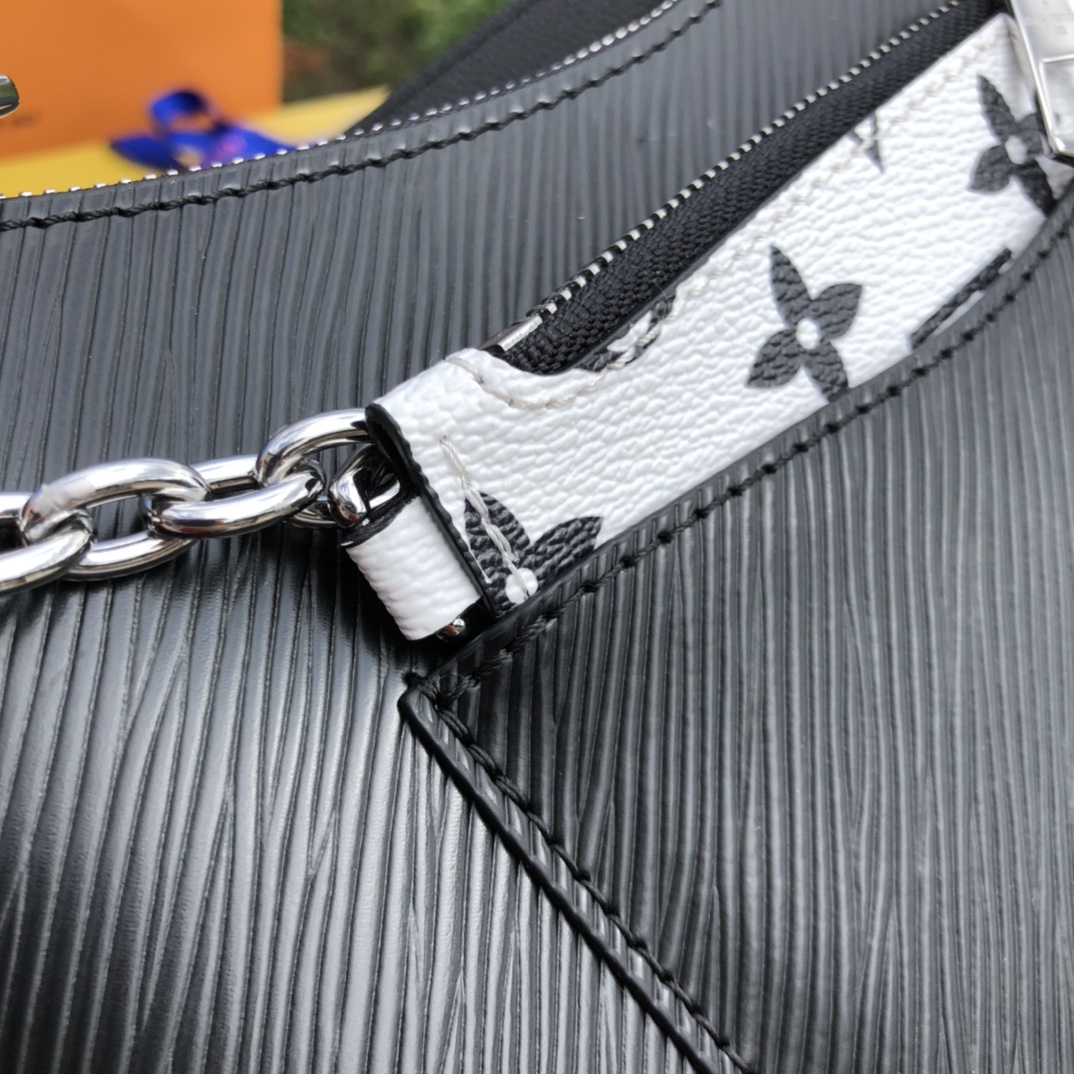 🌼 m80689尺寸25×15×8cm海外渠道货LV Marelle 新款腋下包，超百搭断货王，黑白配色