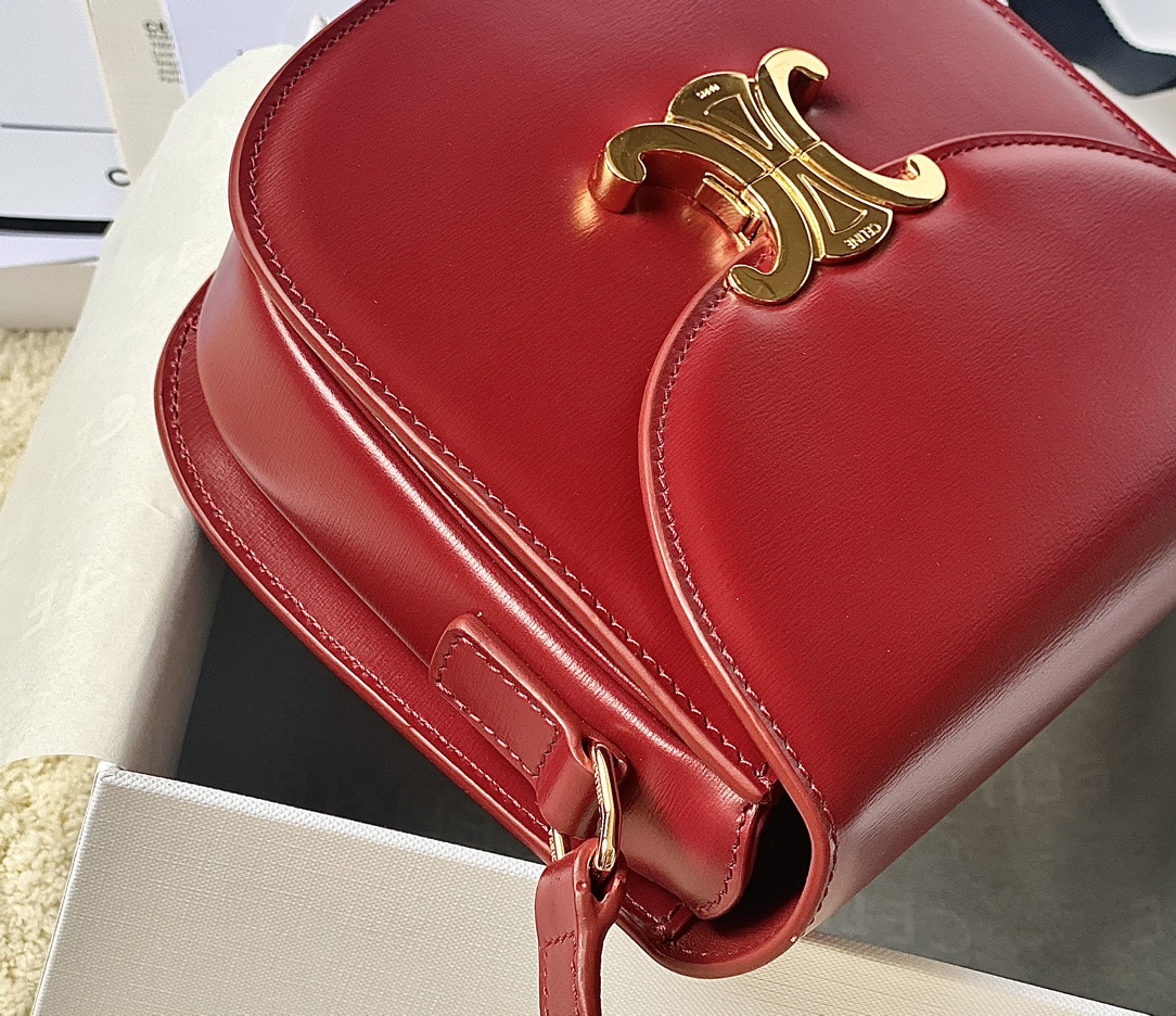 CELINE赛琳2022新品经典凯旋门扣马鞍包110413