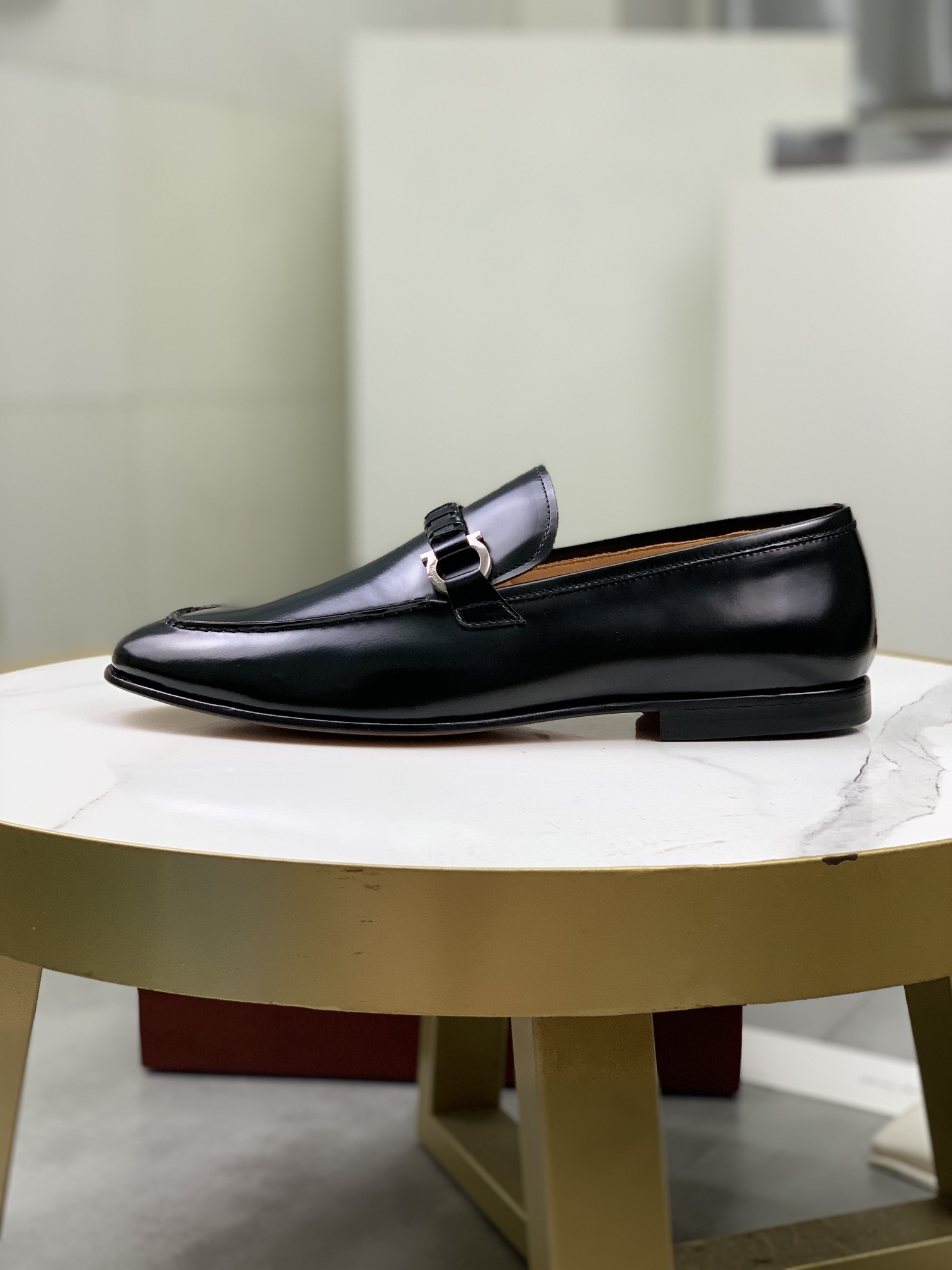 Real 💎💎💎Ferra gamo, suela de piel de vacuno de primera calidad! Zapatos casuales de cuero para hombre, piel de becer…