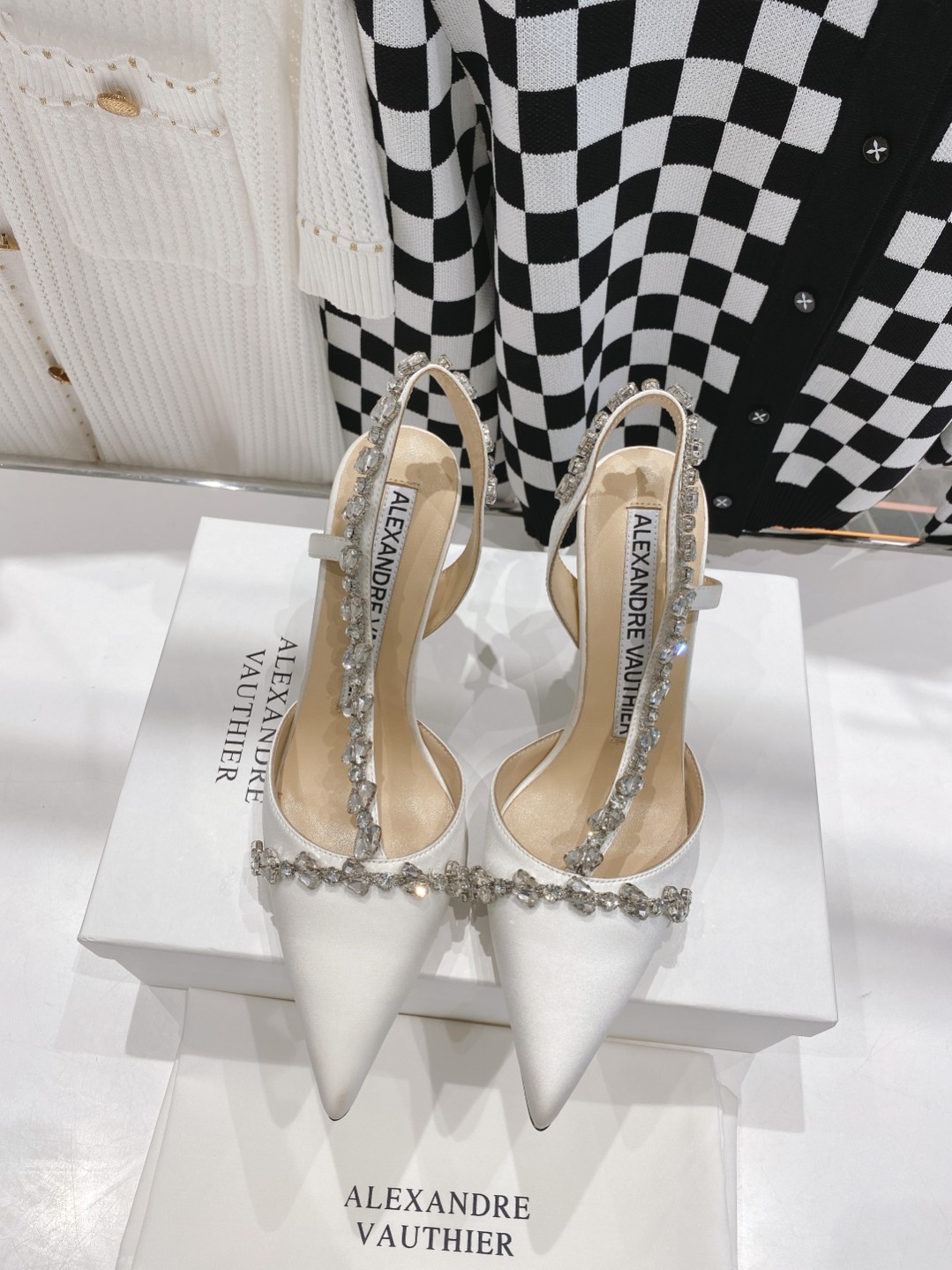 “AlexandreVuthier Crystal Shoes Offer: 725, Goddess Honorable Woman Preparation”