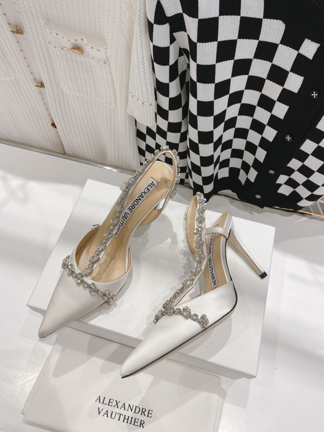 “AlexandreVuthier Crystal Shoes Offer: 725, Goddess Honorable Woman Preparation” - 图片 5