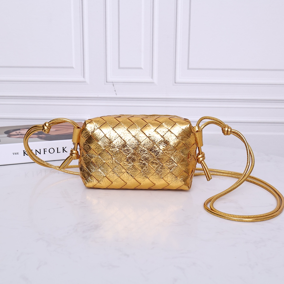 Bottega Veneta 小羊皮 编织 斜挎迷你手袋