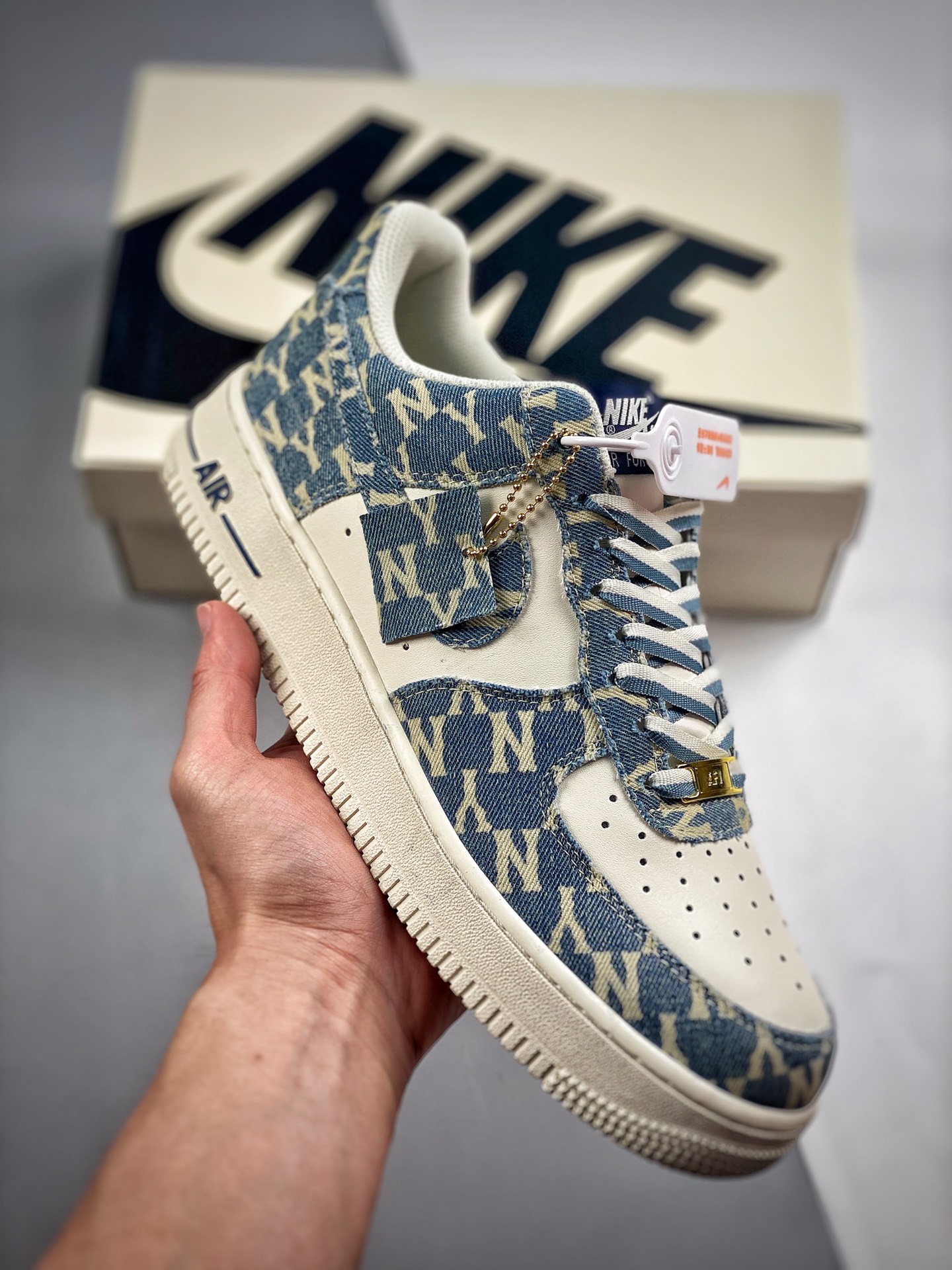 -3 NK Air Force 1 x MLB “MLB水洗” 原楦头原纸板 打造纯正空军版型 专注外贸渠道 全掌内置蜂窝气垫 #原盒配件 原厂中底钢印、拉帮完美 货号：CW1888-601 Size：36 36.5 37.5 38 38…