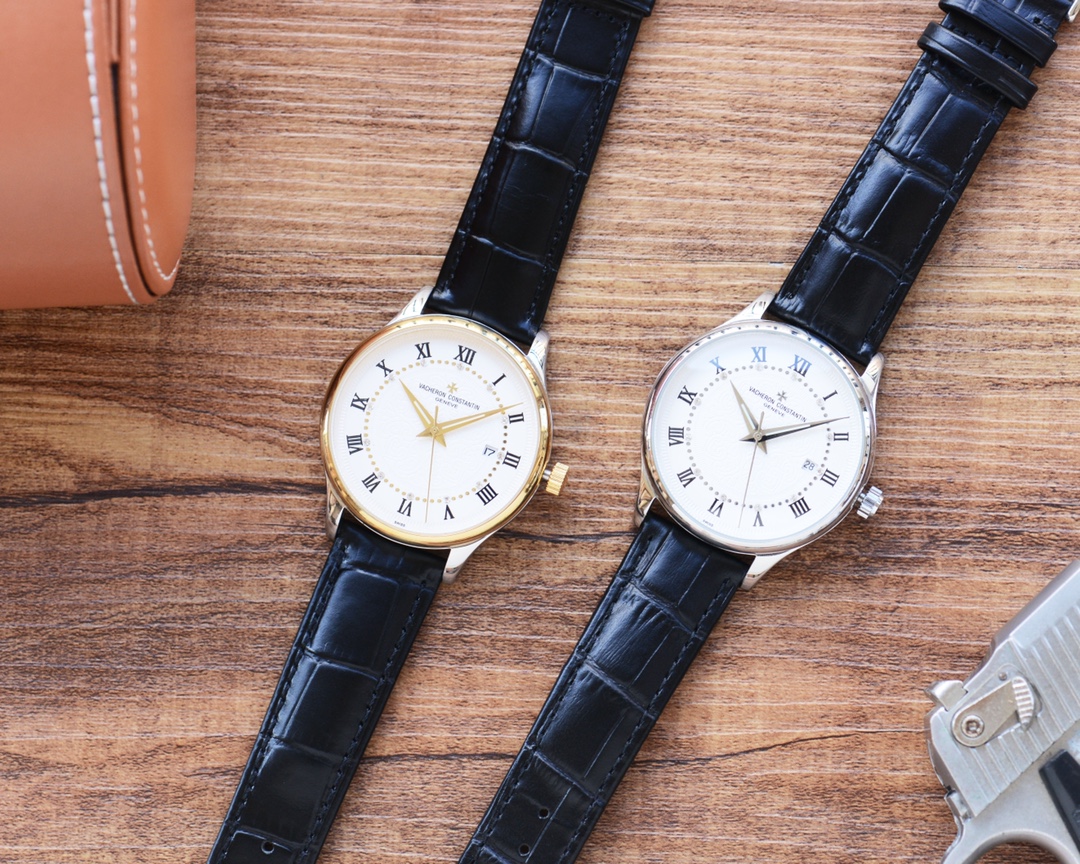 品牌： 江诗丹顿 Vacheron Constsntin 最新设计三针新品 类型：精品男士腕表 表带：316精钢/真牛皮表带 机芯：高端全自动机械机芯 镜面：矿物质强化玻璃更高清 品味高雅 浩瀚大气 匠心独运 腕间瑰宝 尺寸：直径41mm厚12mm