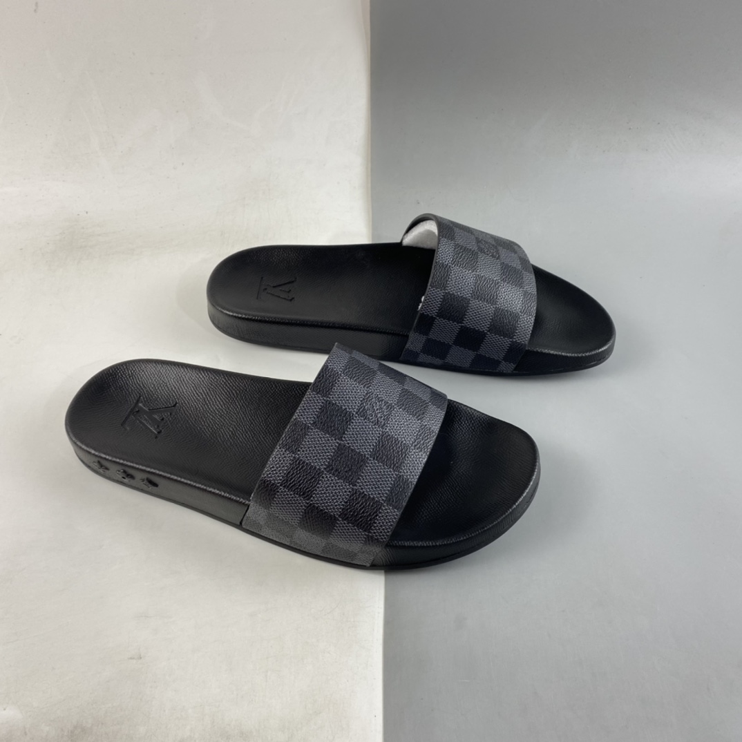 France's top luxury brand, Louis Vuitton Waterfront Mule Slides print summer fashion wear indoor and outdoor beach slippers